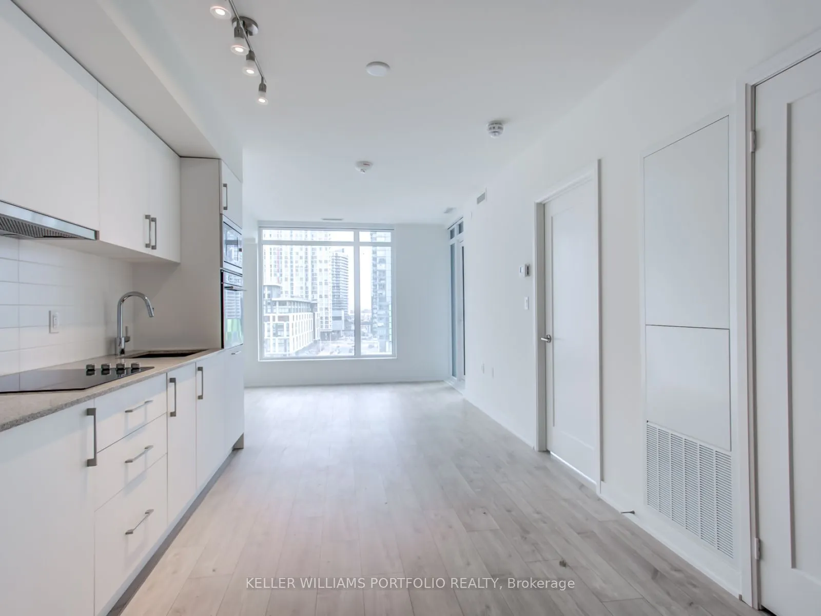 576 Front Street W, #503