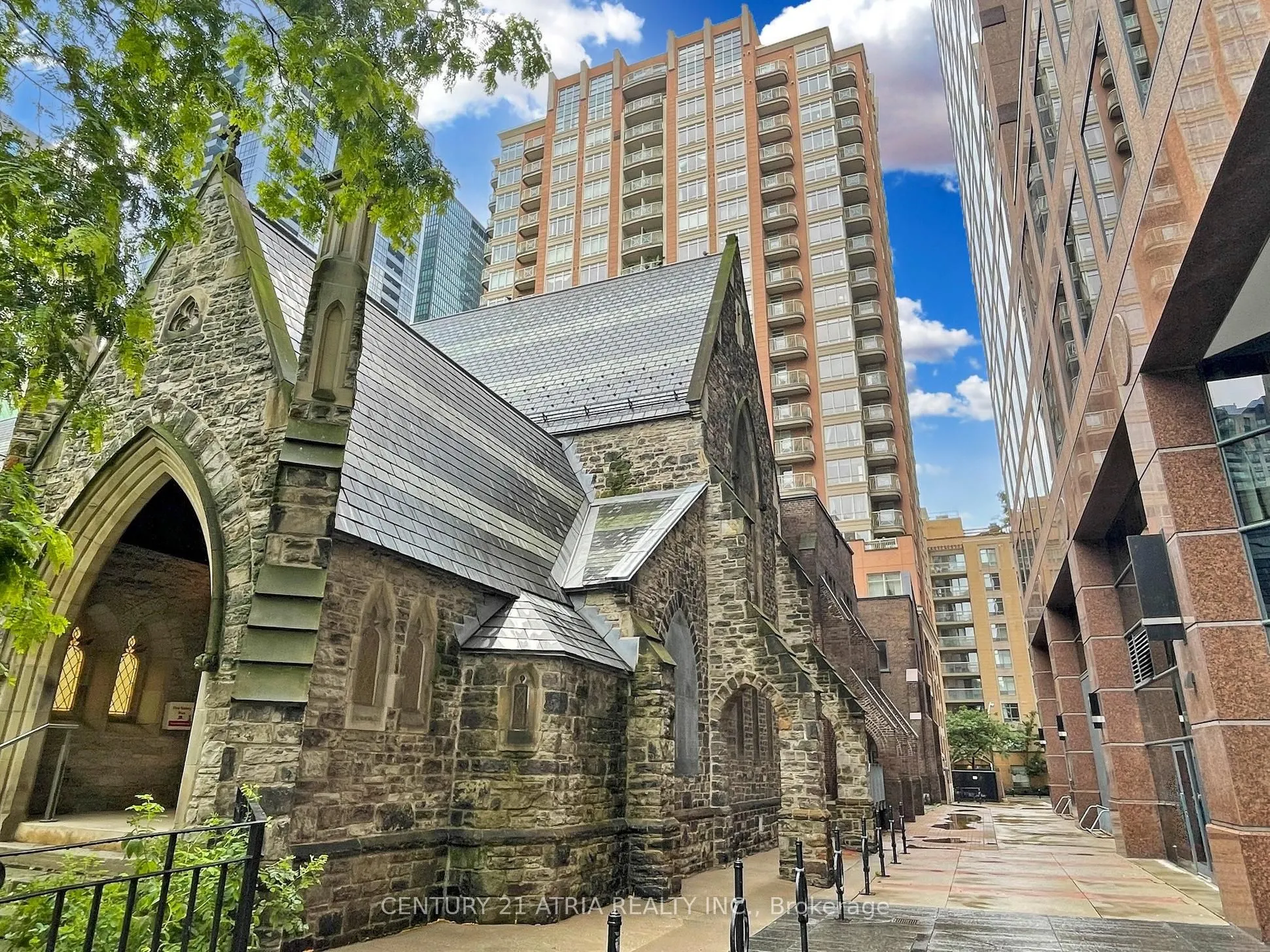 100 Hayden Street, #1202