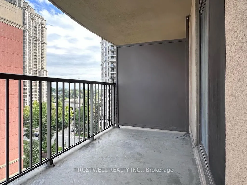 51 Harrison Garden Boulevard, #LPH05