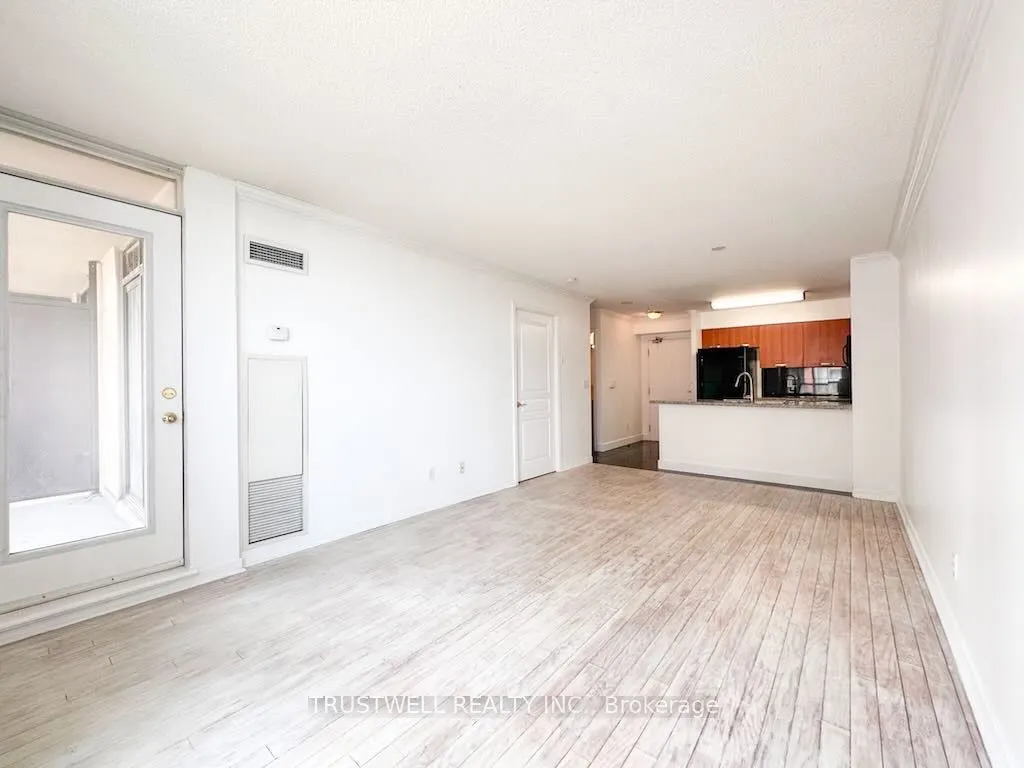 51 Harrison Garden Boulevard, #LPH05