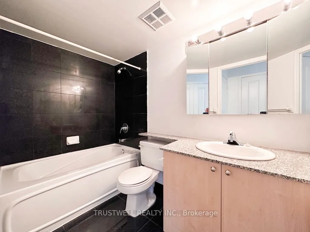51 Harrison Garden Boulevard, #LPH05