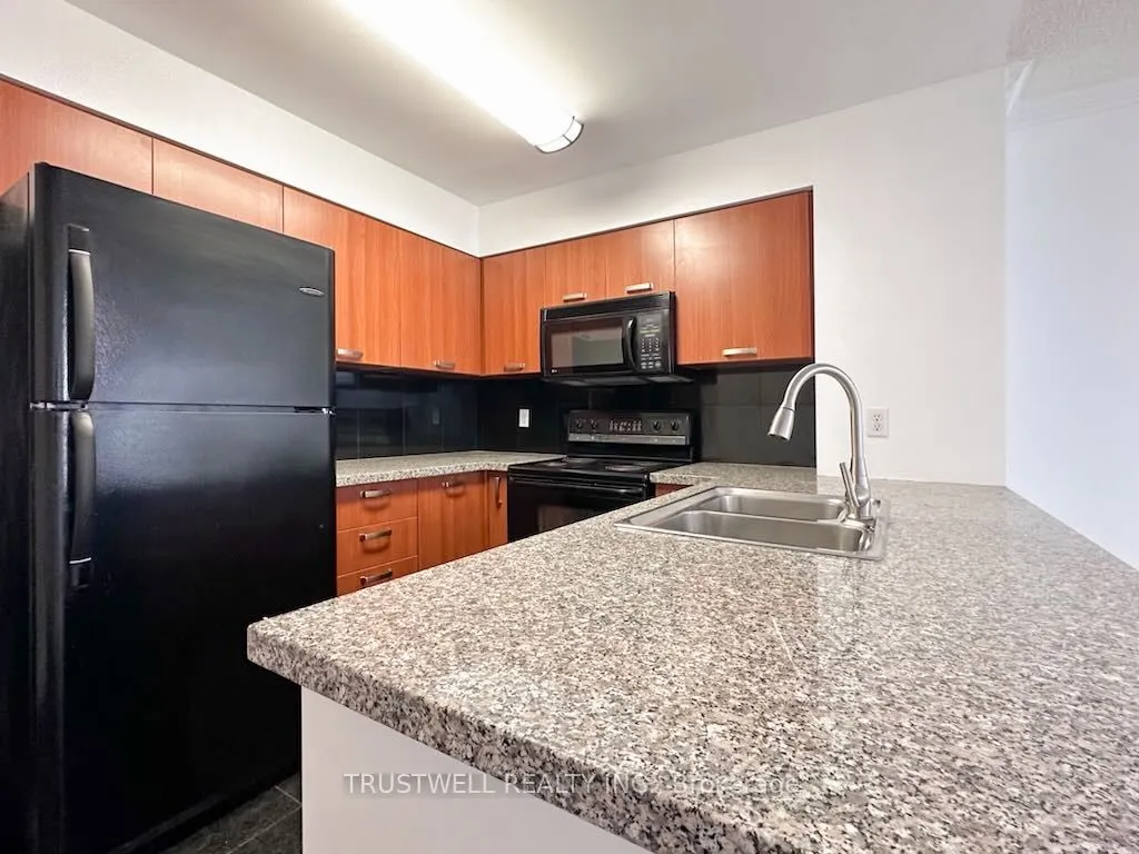 51 Harrison Garden Boulevard, #LPH05