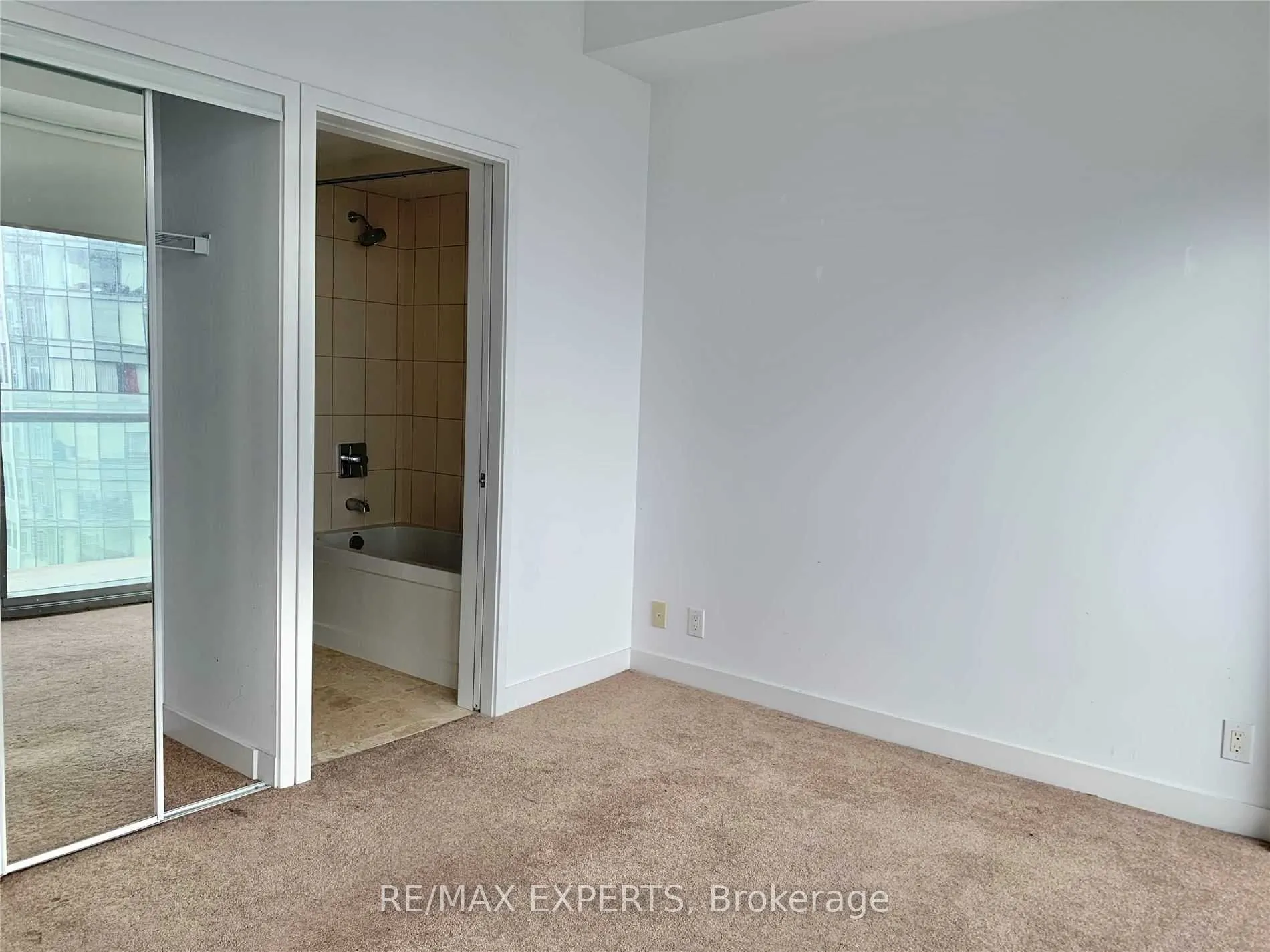 12 York Street, #3104