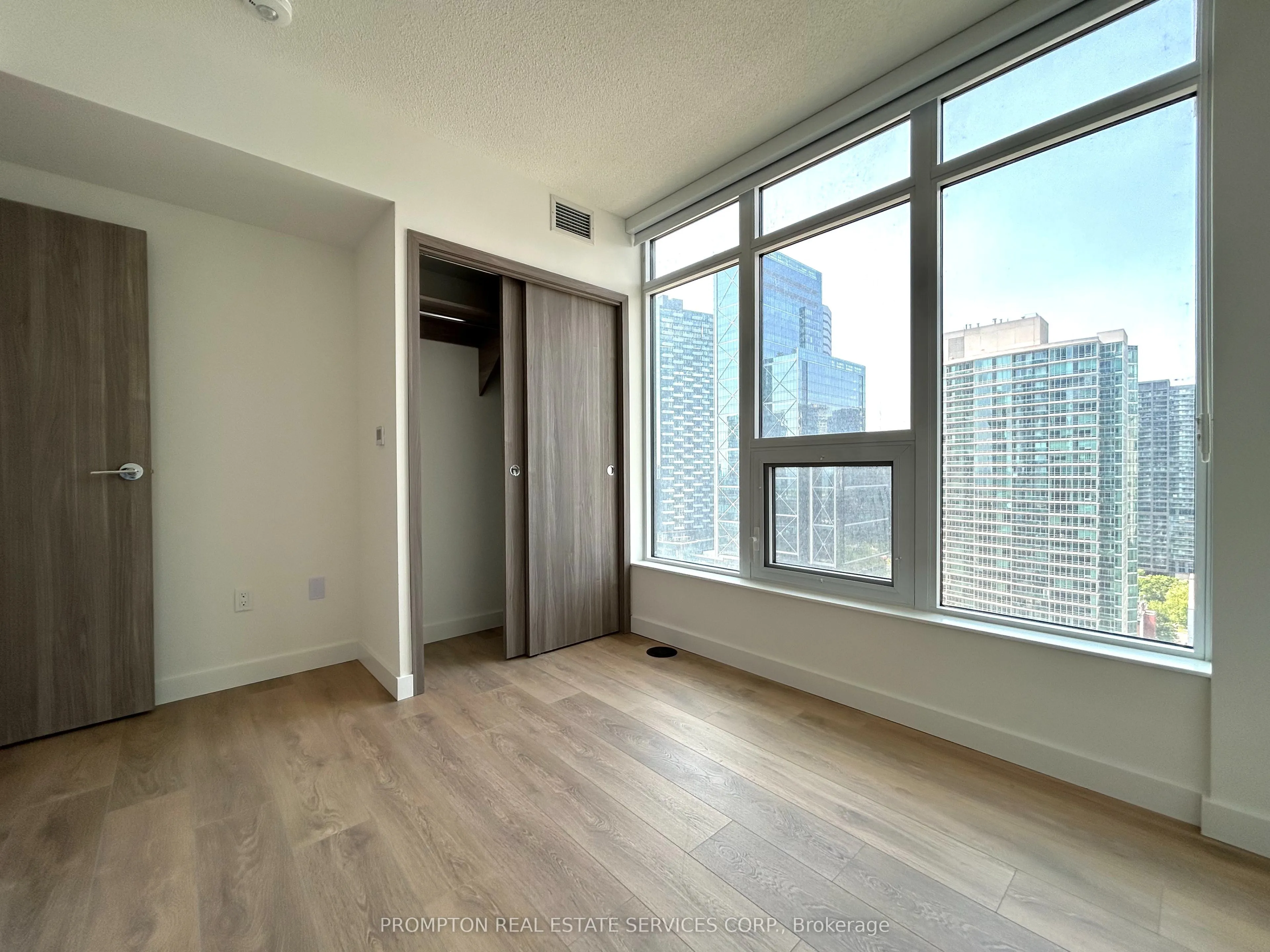 1 Concord Cityplace Way, #2711