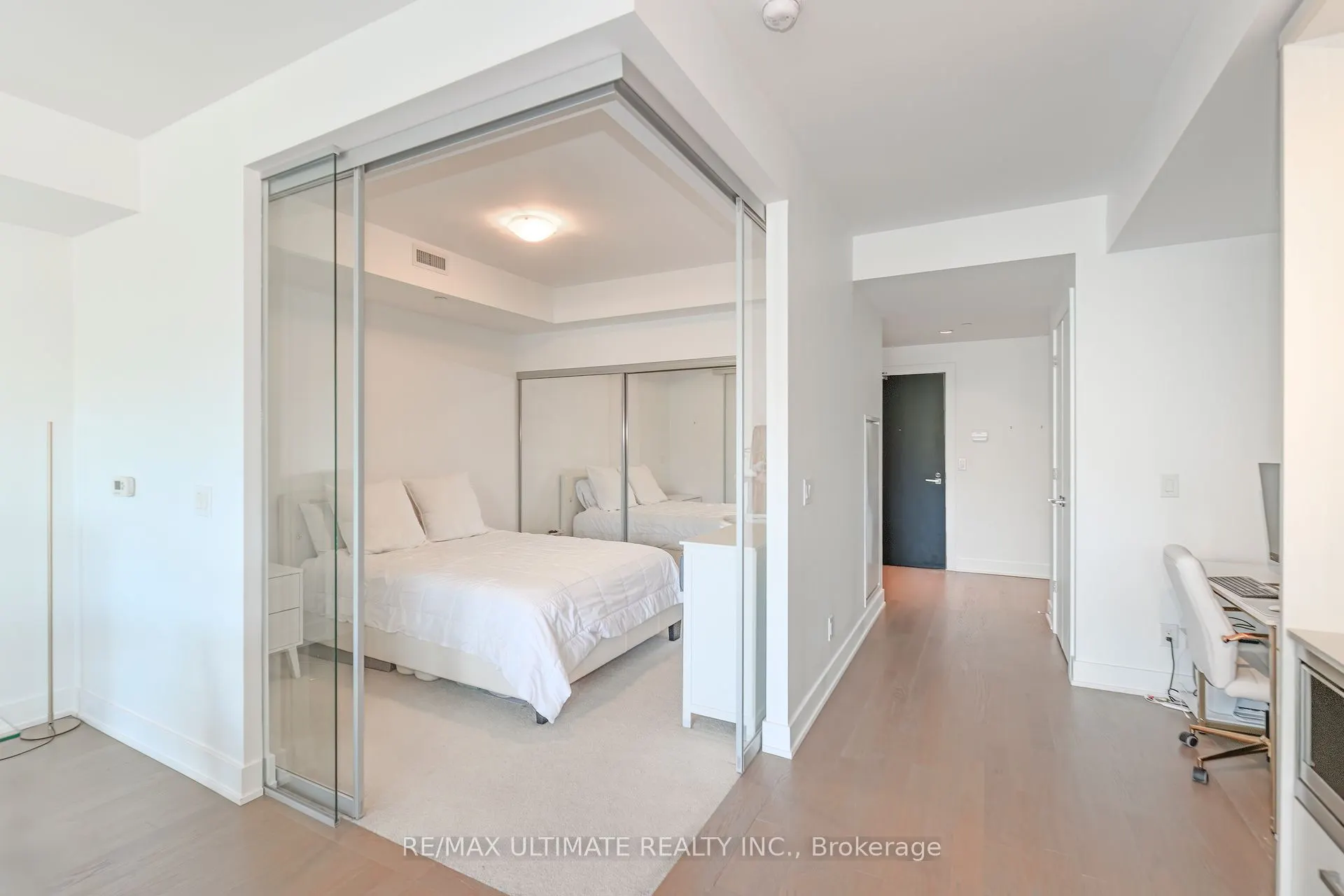 3018 Yonge Street, #806