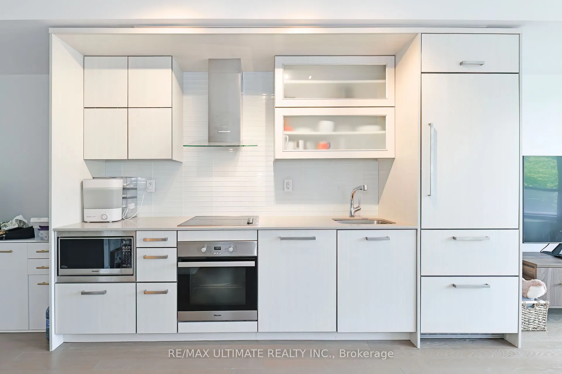 3018 Yonge Street, #806