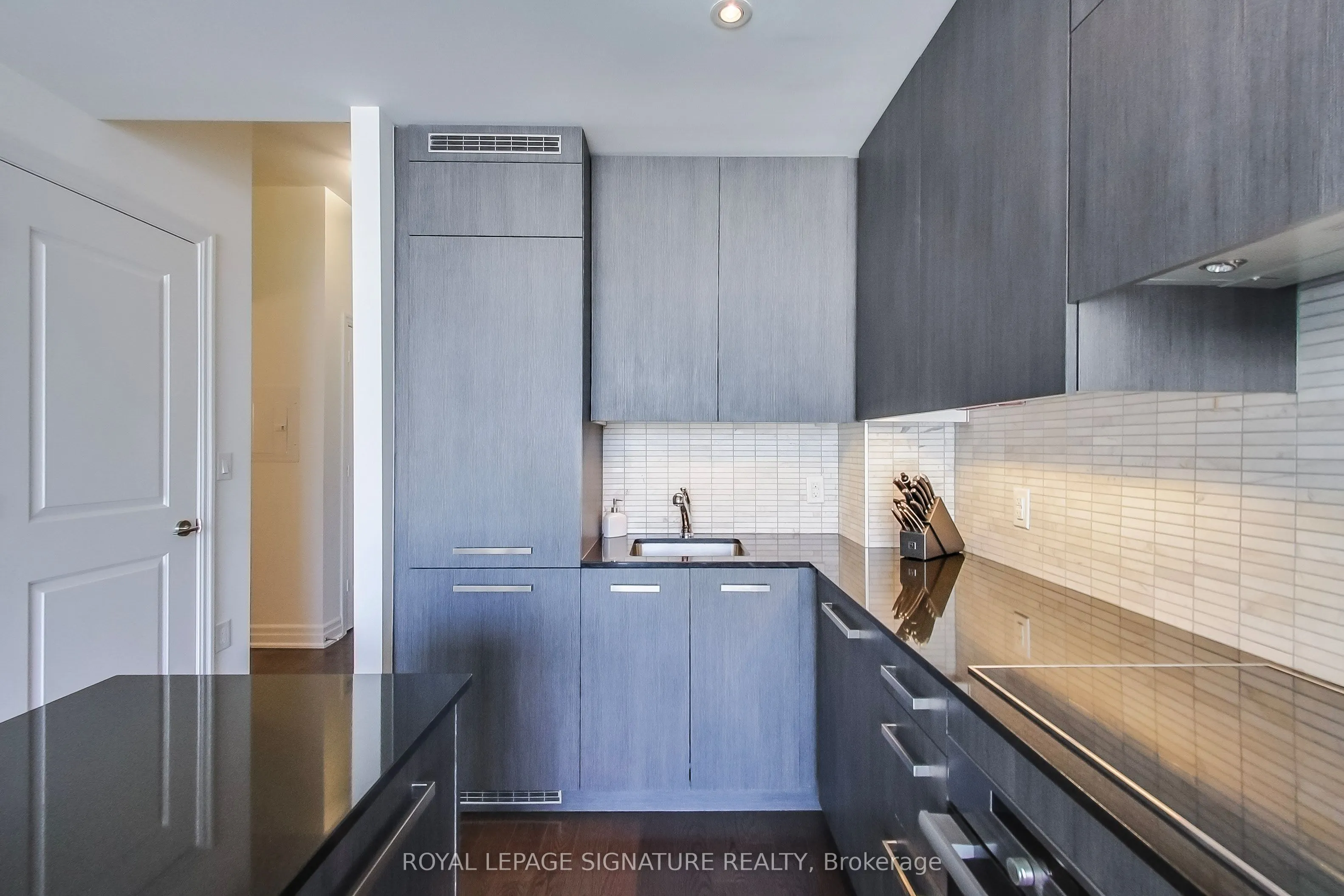 8 The Esplanade, #1104