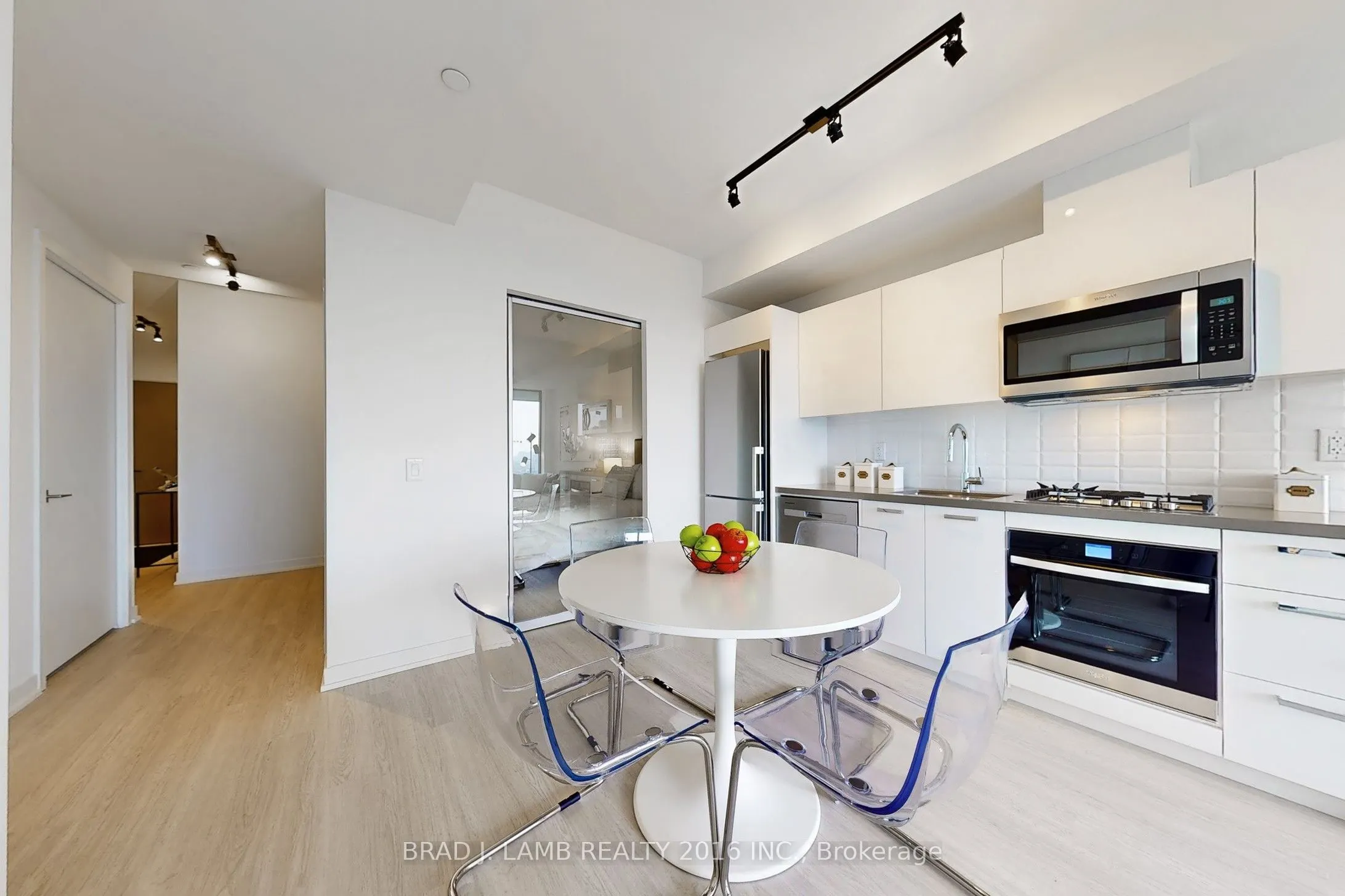 195 McCaul Street, #1501