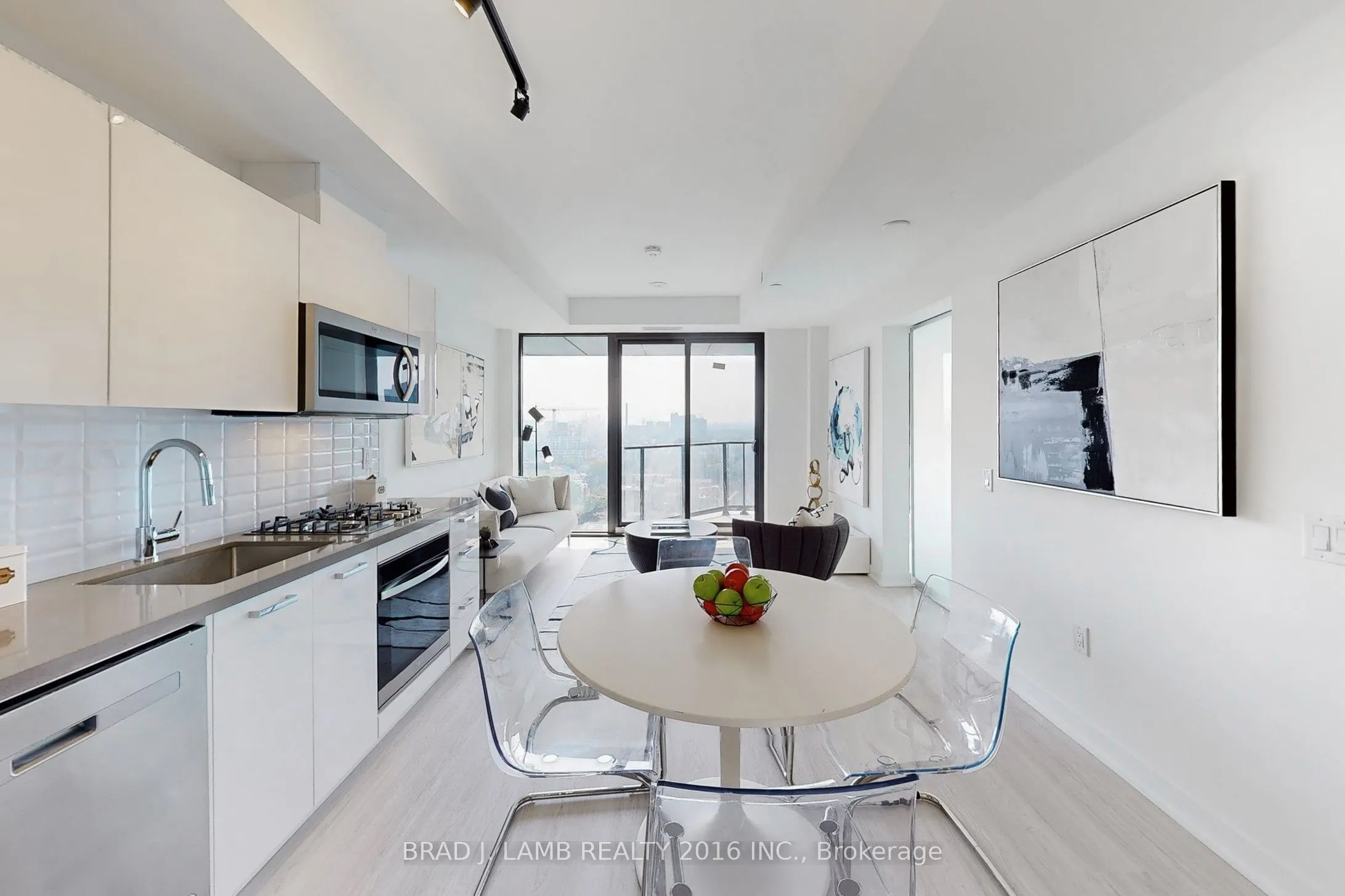 195 McCaul Street, #1501