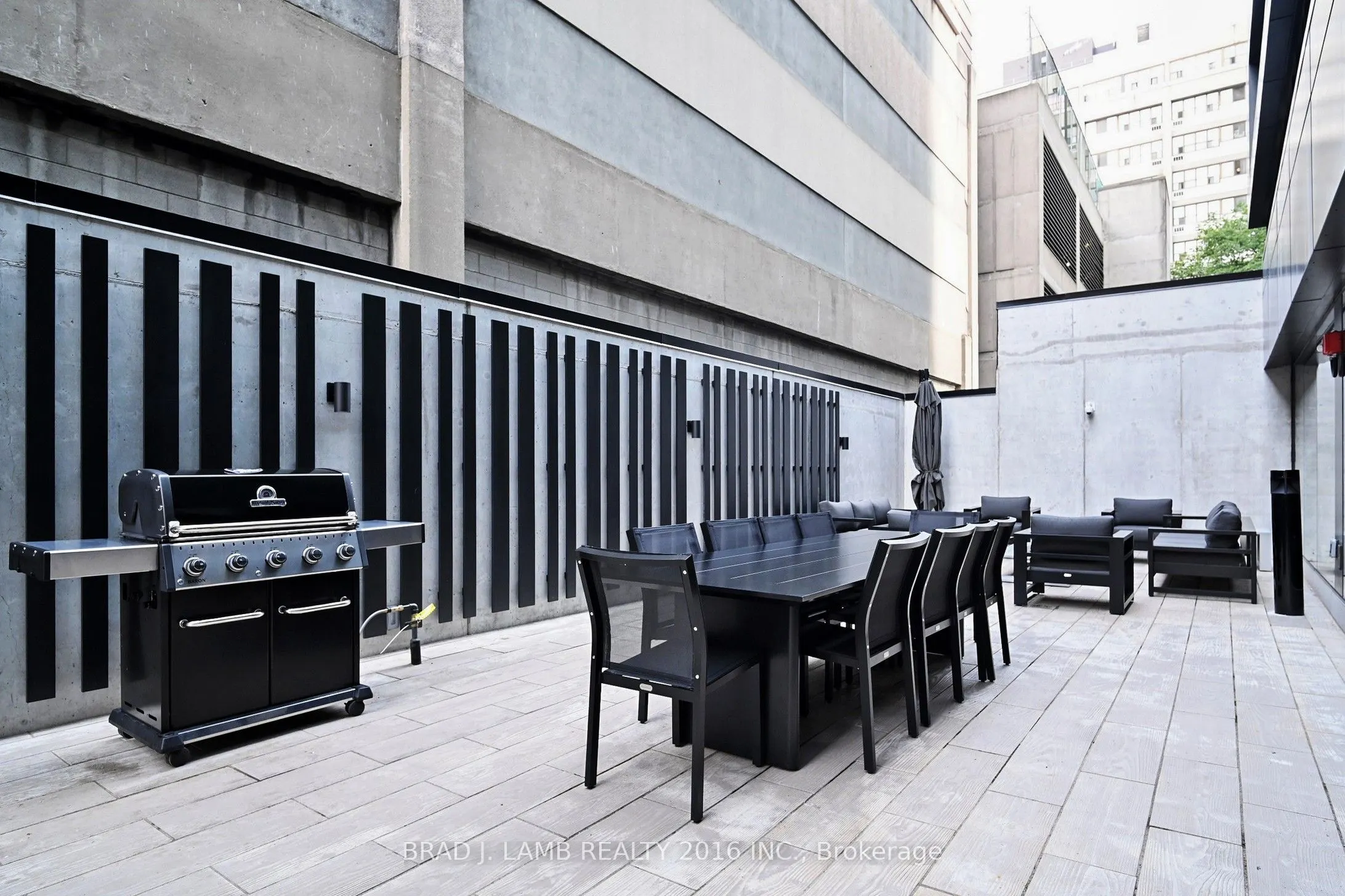 195 McCaul Street, #1501