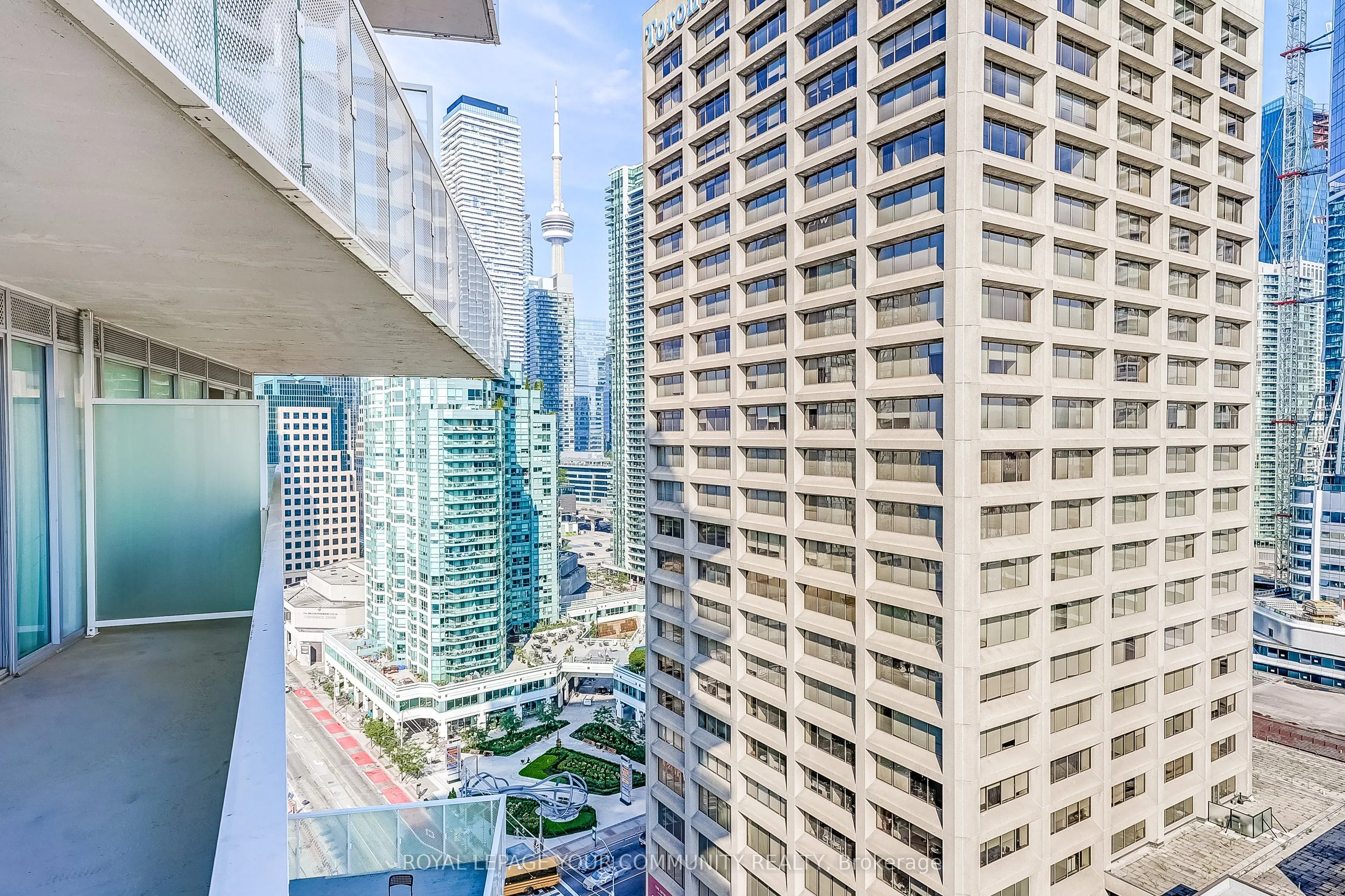 15 Queens Quay Street E, #1808