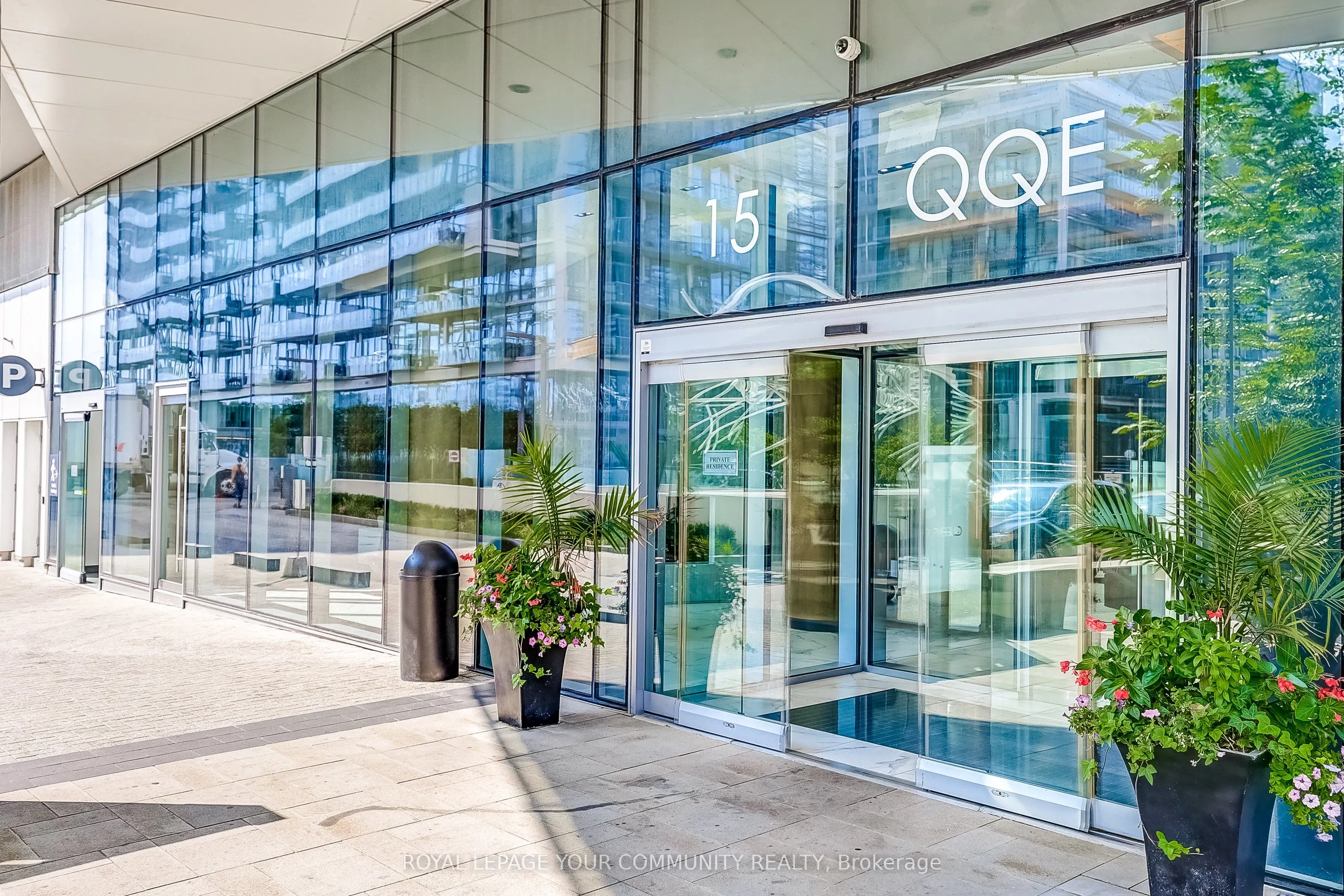 15 Queens Quay Street E, #1808