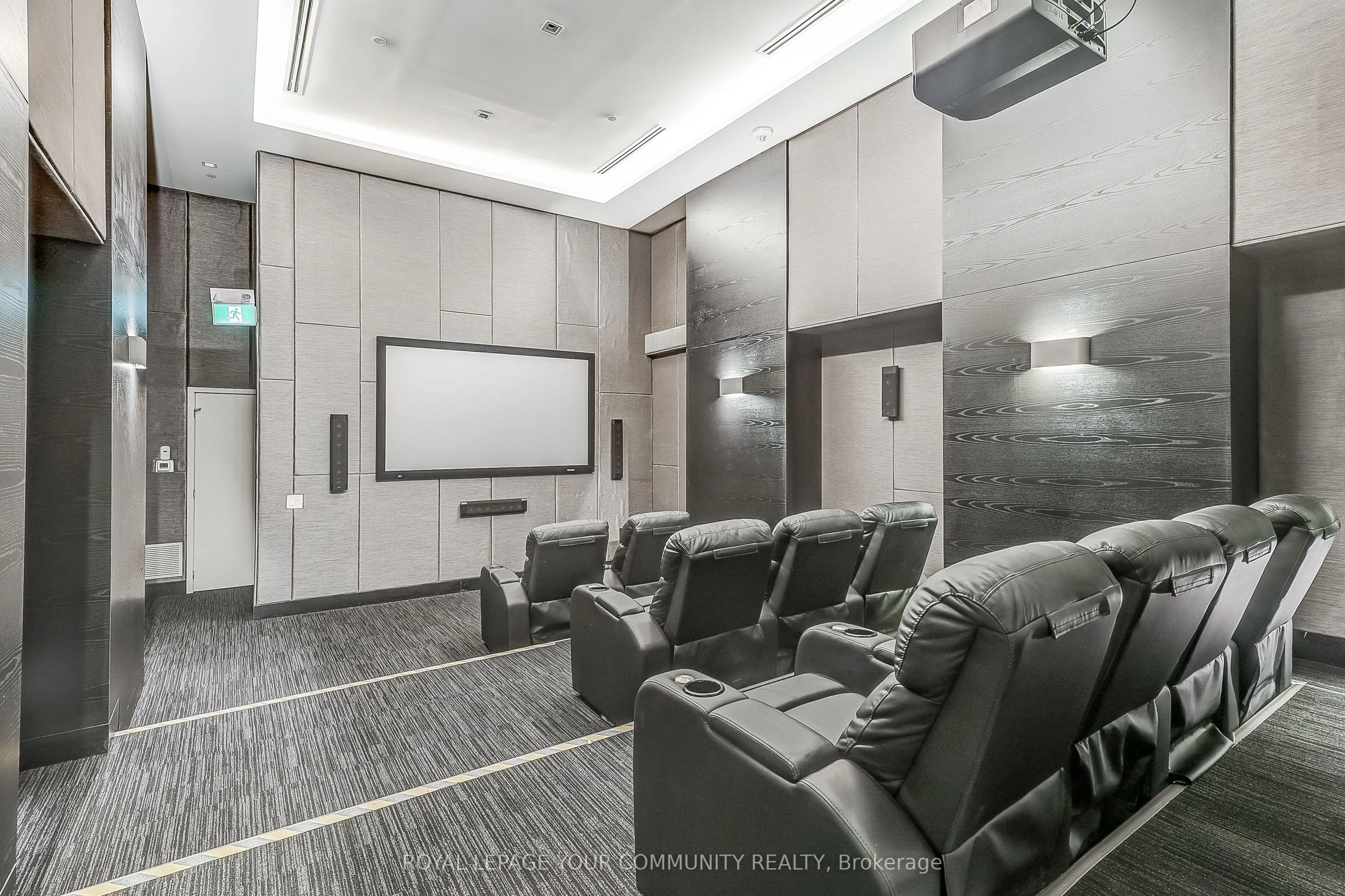 15 Queens Quay Street E, #1808