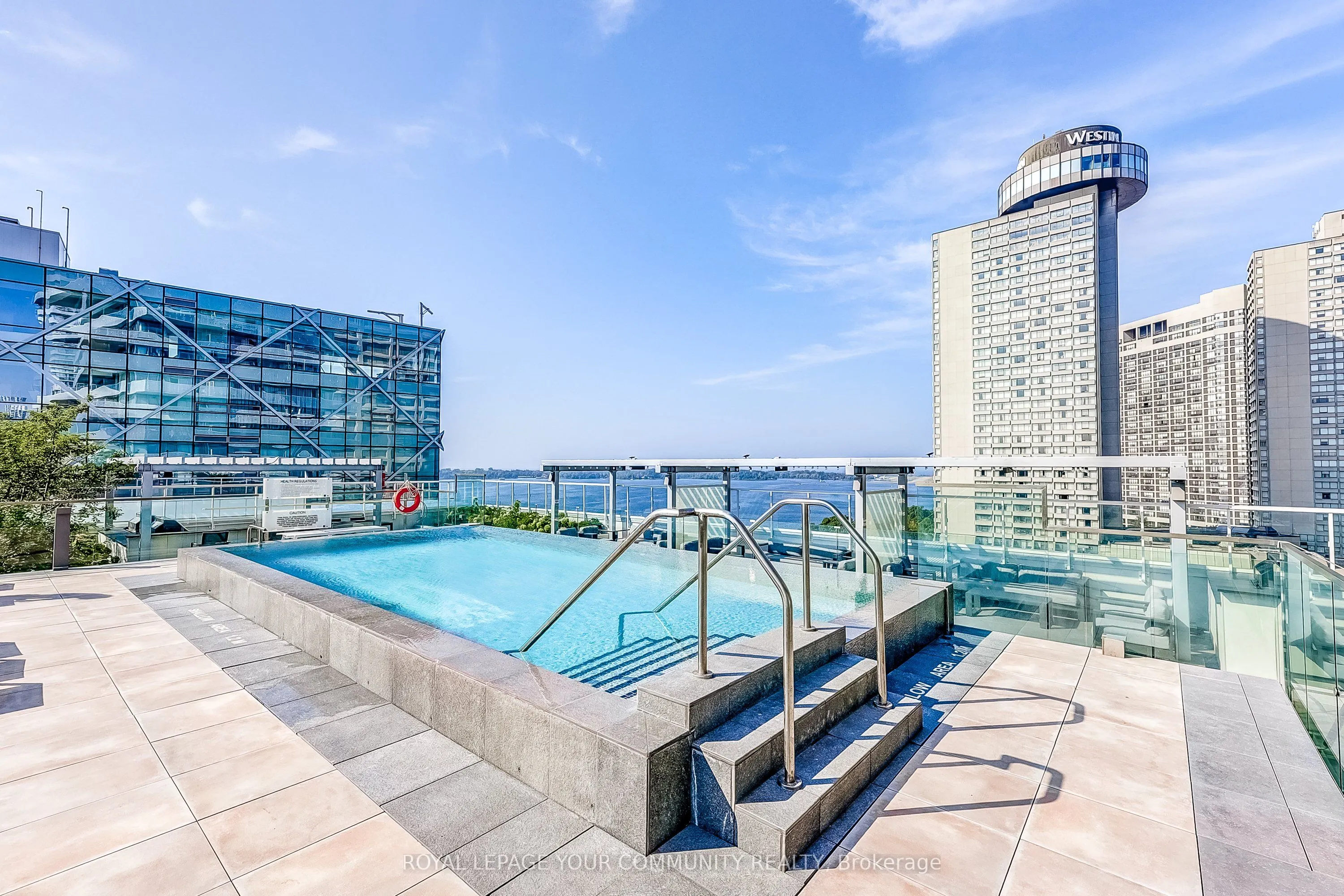 15 Queens Quay Street E, #1808