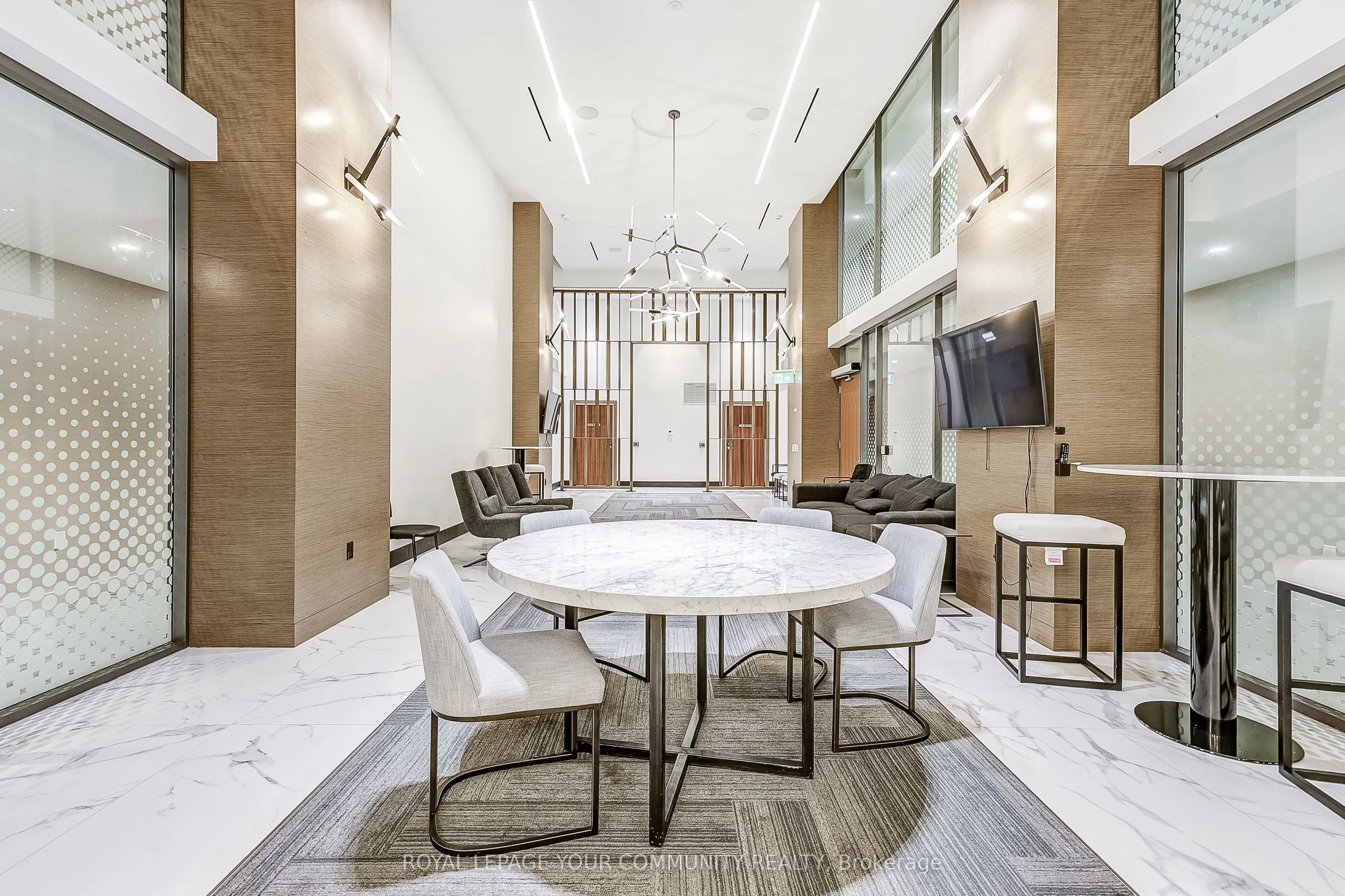 15 Queens Quay Street E, #1808