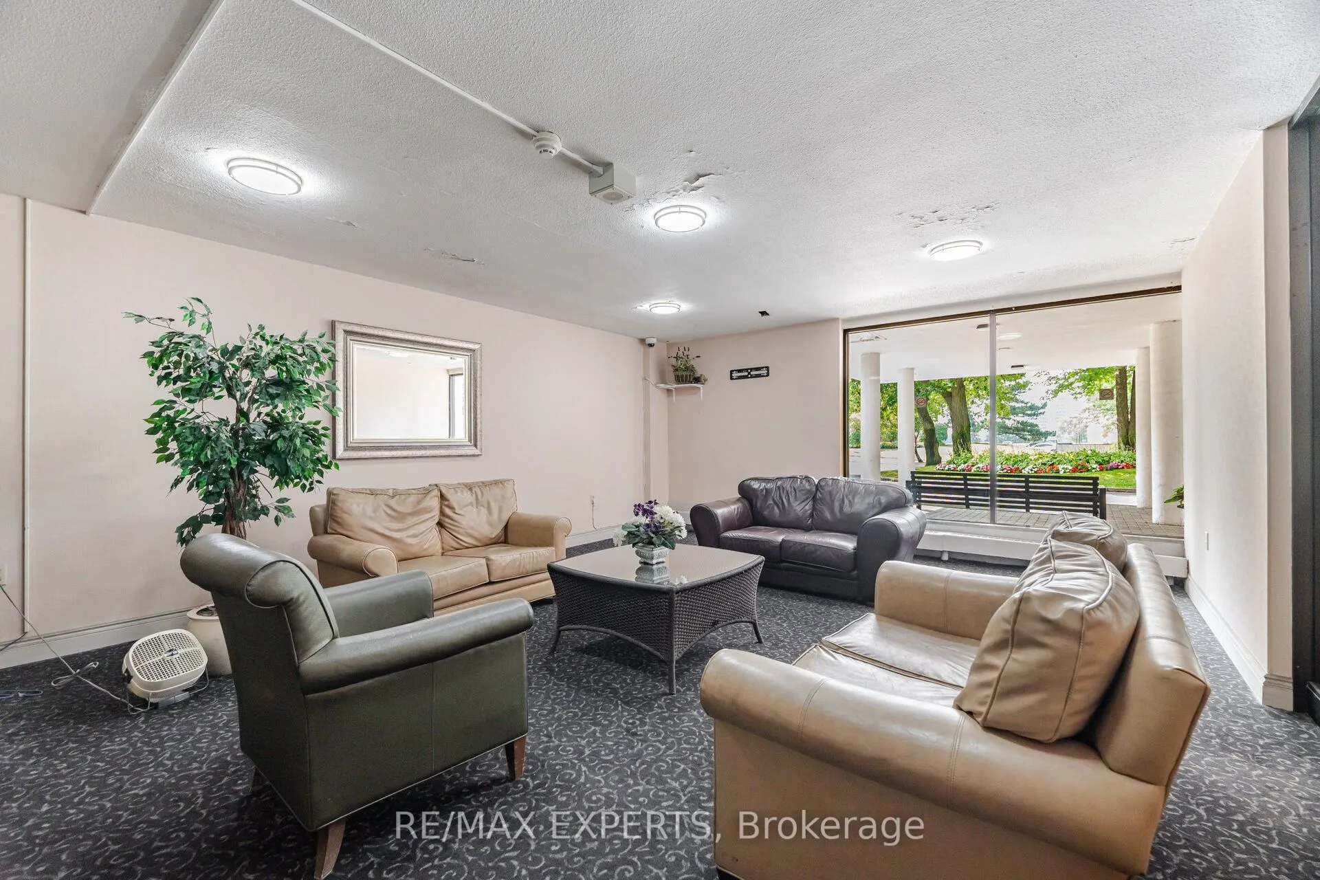 10 Parkway Forest Drive, #306