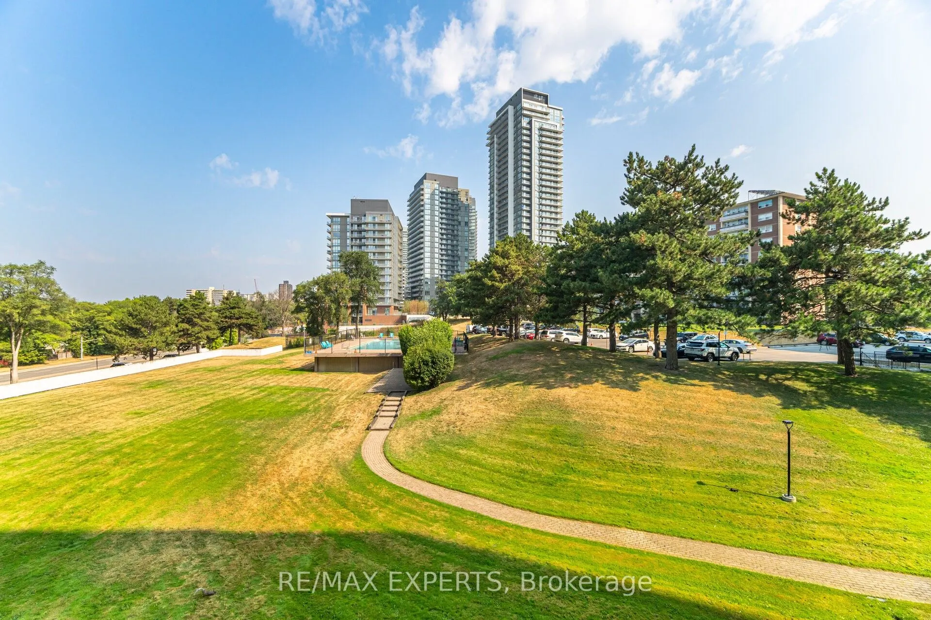 10 Parkway Forest Drive, #306