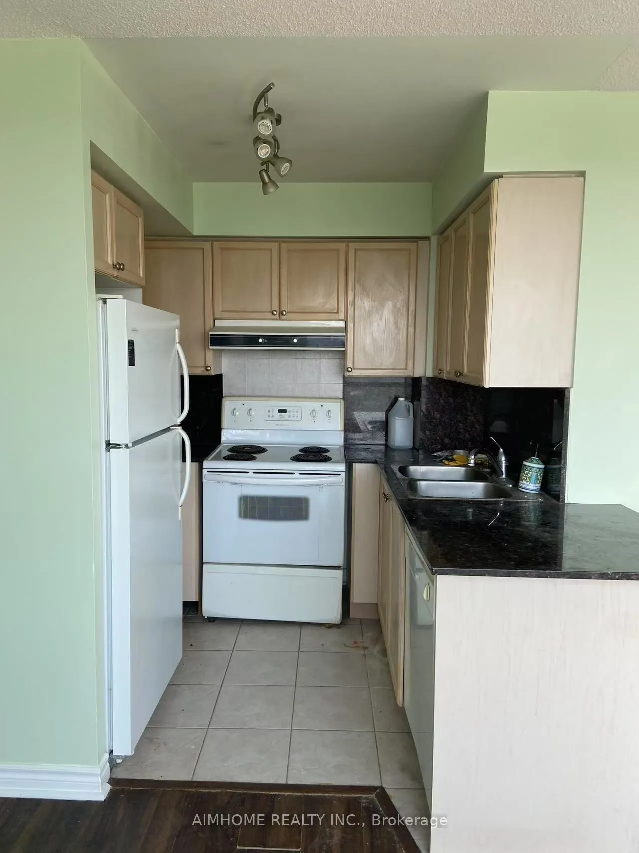 17 Barberry Place, #2107