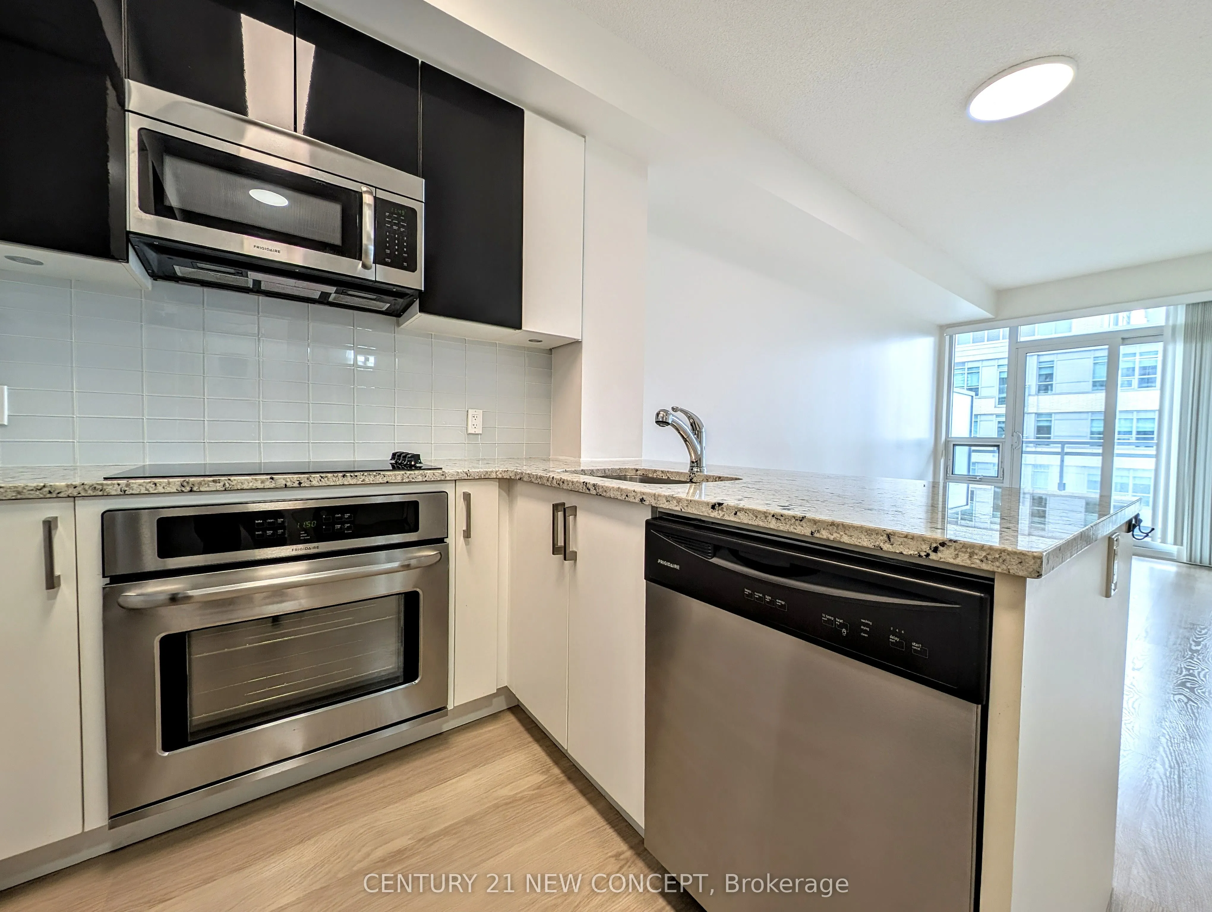 89 Dunfield Avenue, #1409