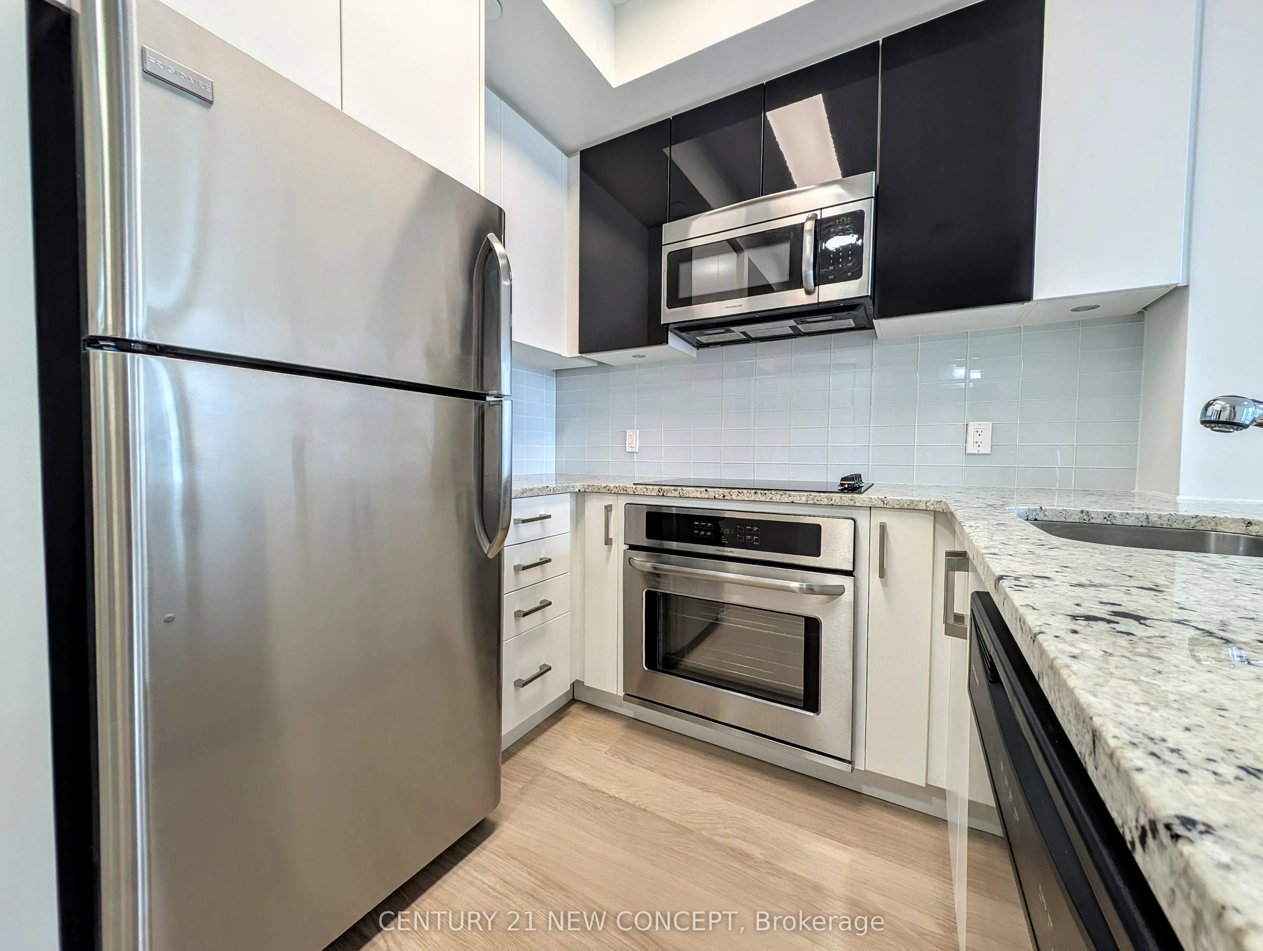 89 Dunfield Avenue, #1409