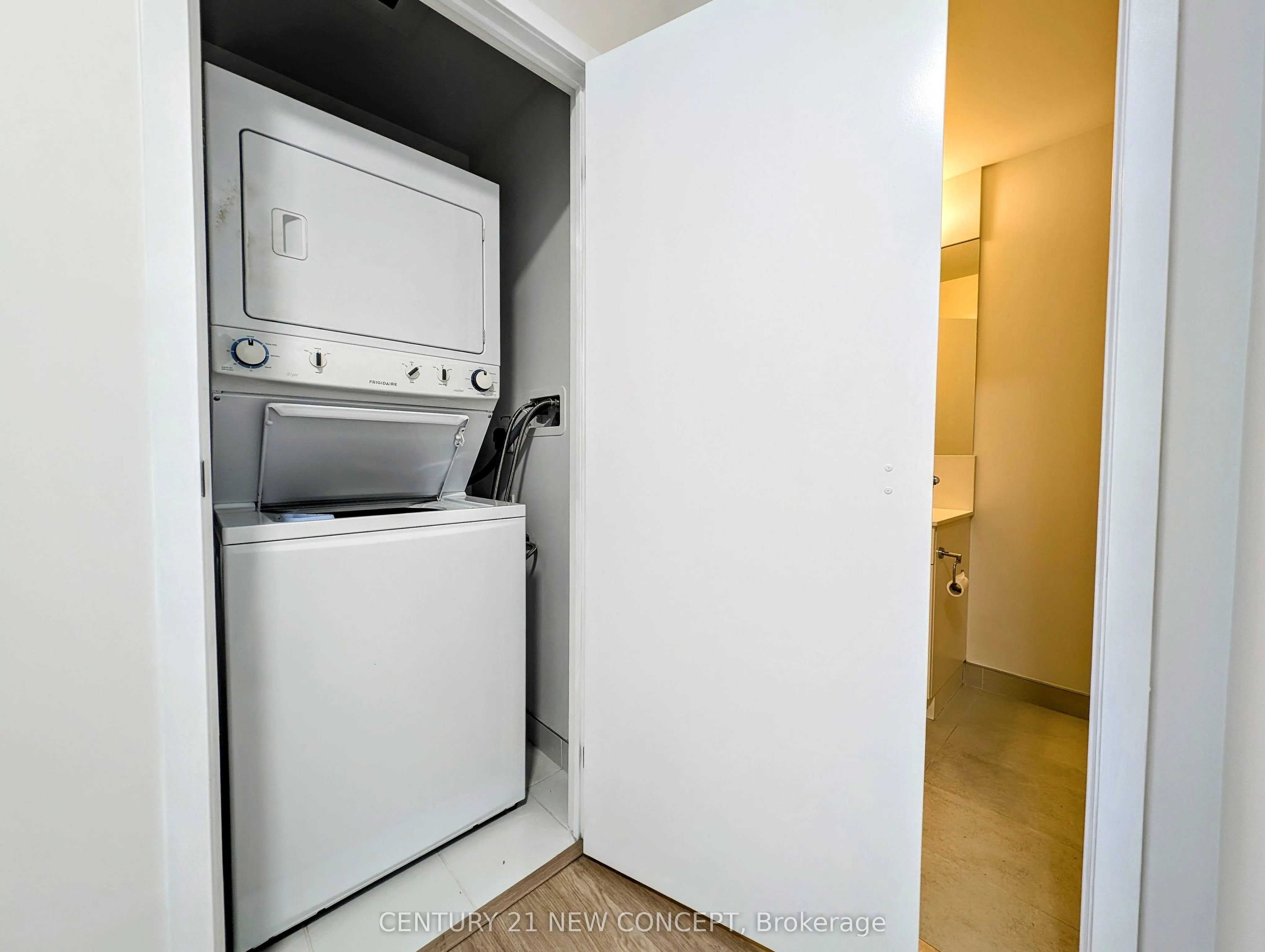 89 Dunfield Avenue, #1409
