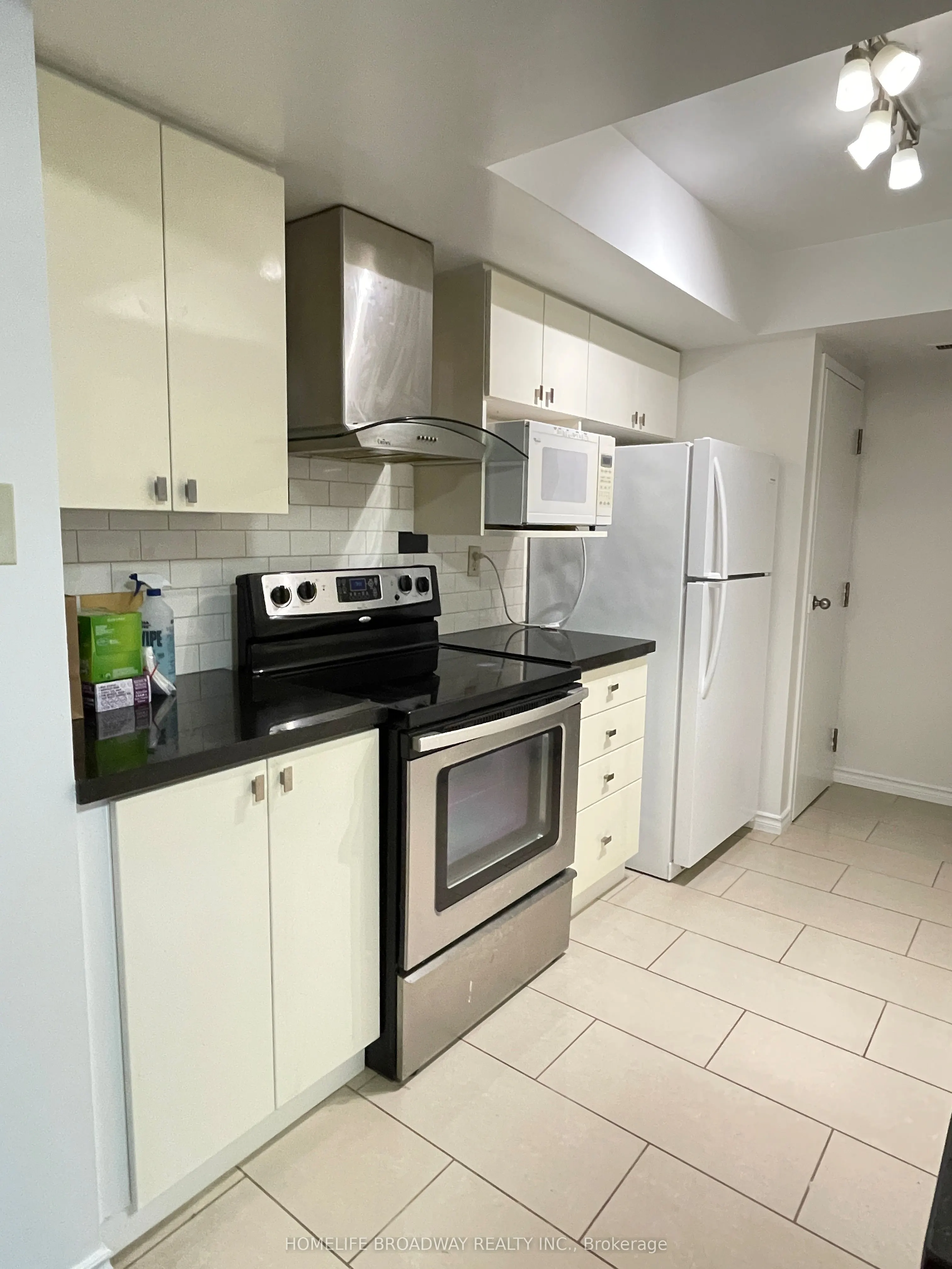1001 Bay Street, #2205