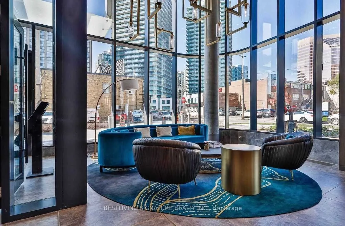 15 Holmes Avenue, #2902