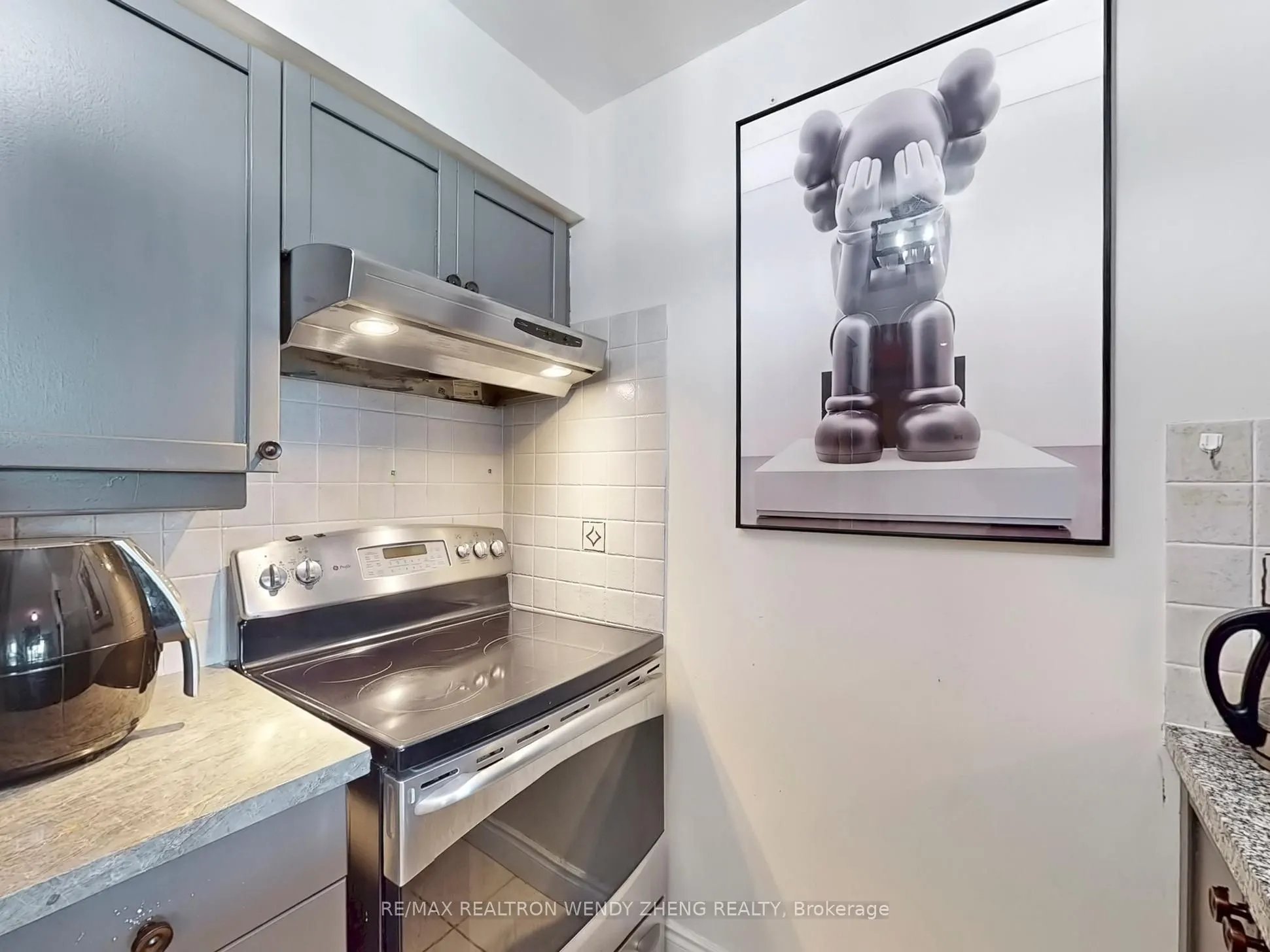 15 Greenview Avenue, #910