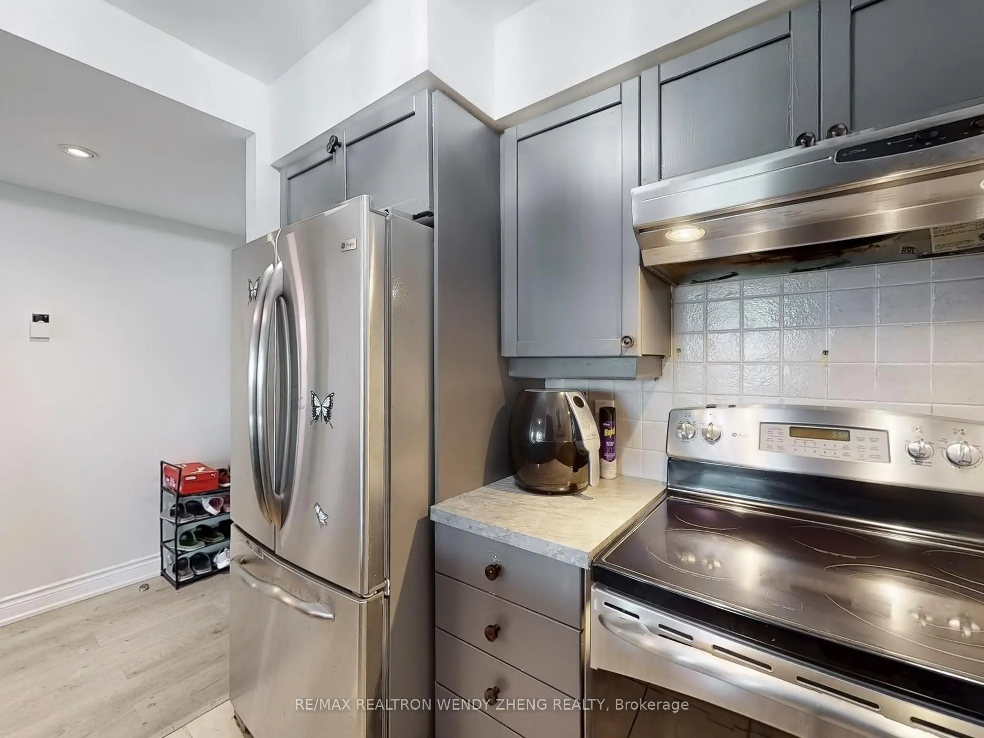 15 Greenview Avenue, #910