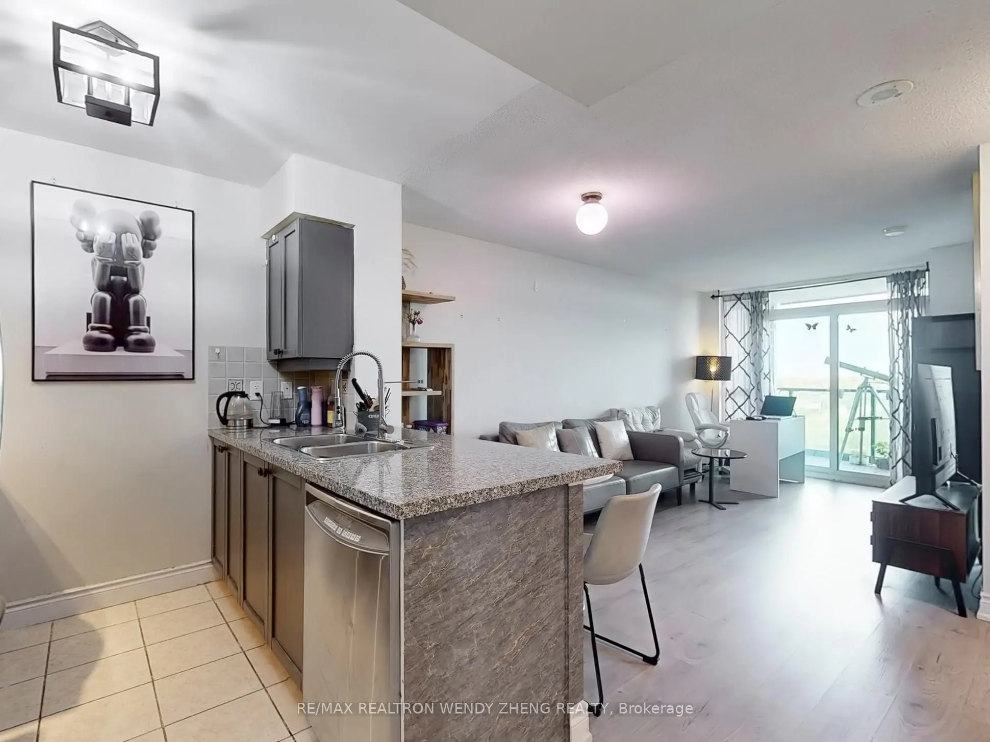 15 Greenview Avenue, #910