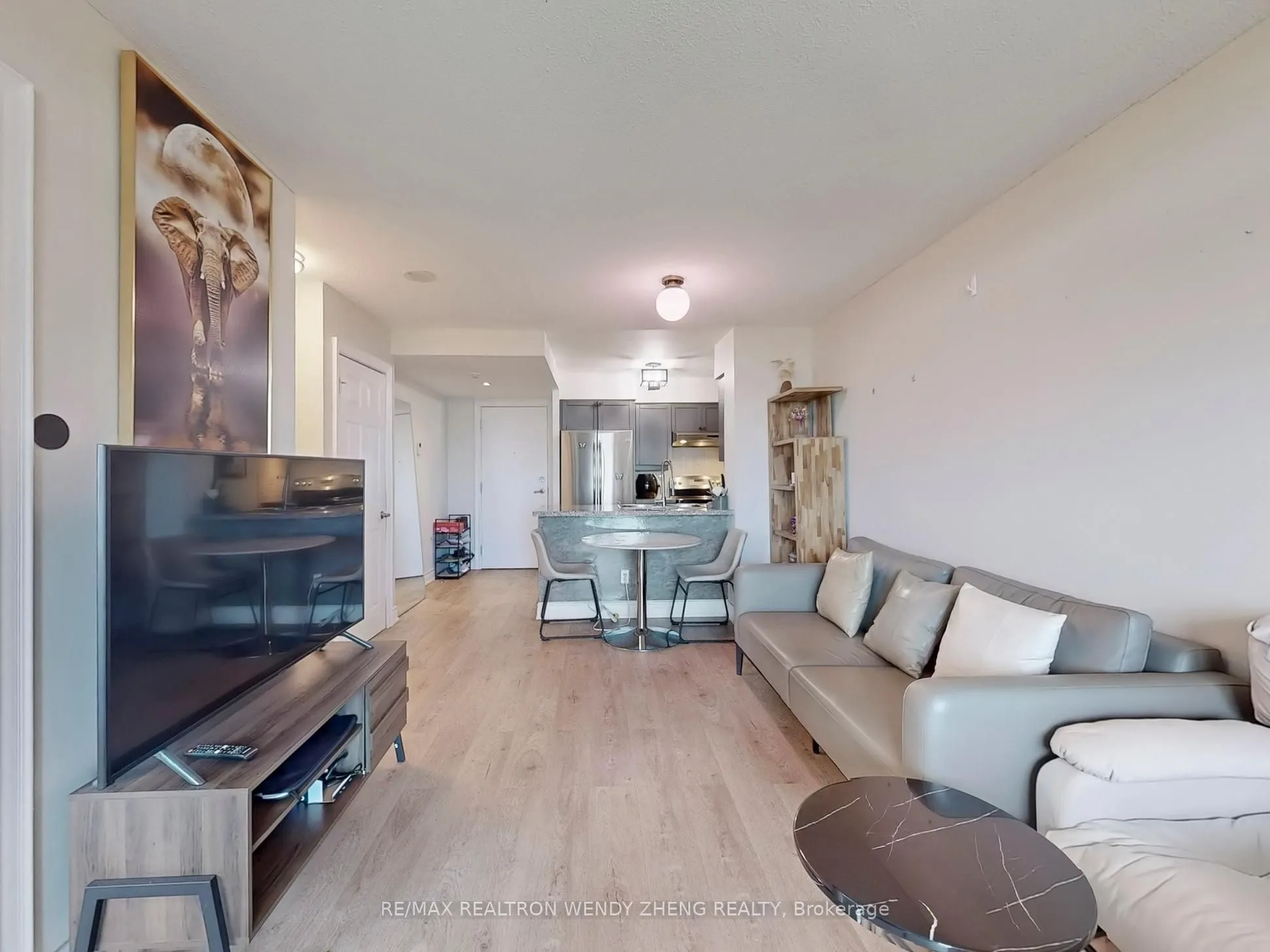 15 Greenview Avenue, #910