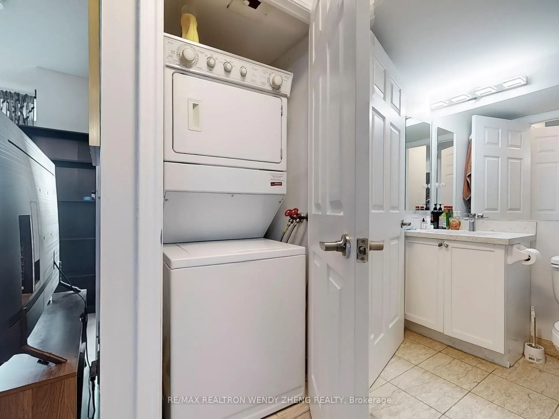 15 Greenview Avenue, #910