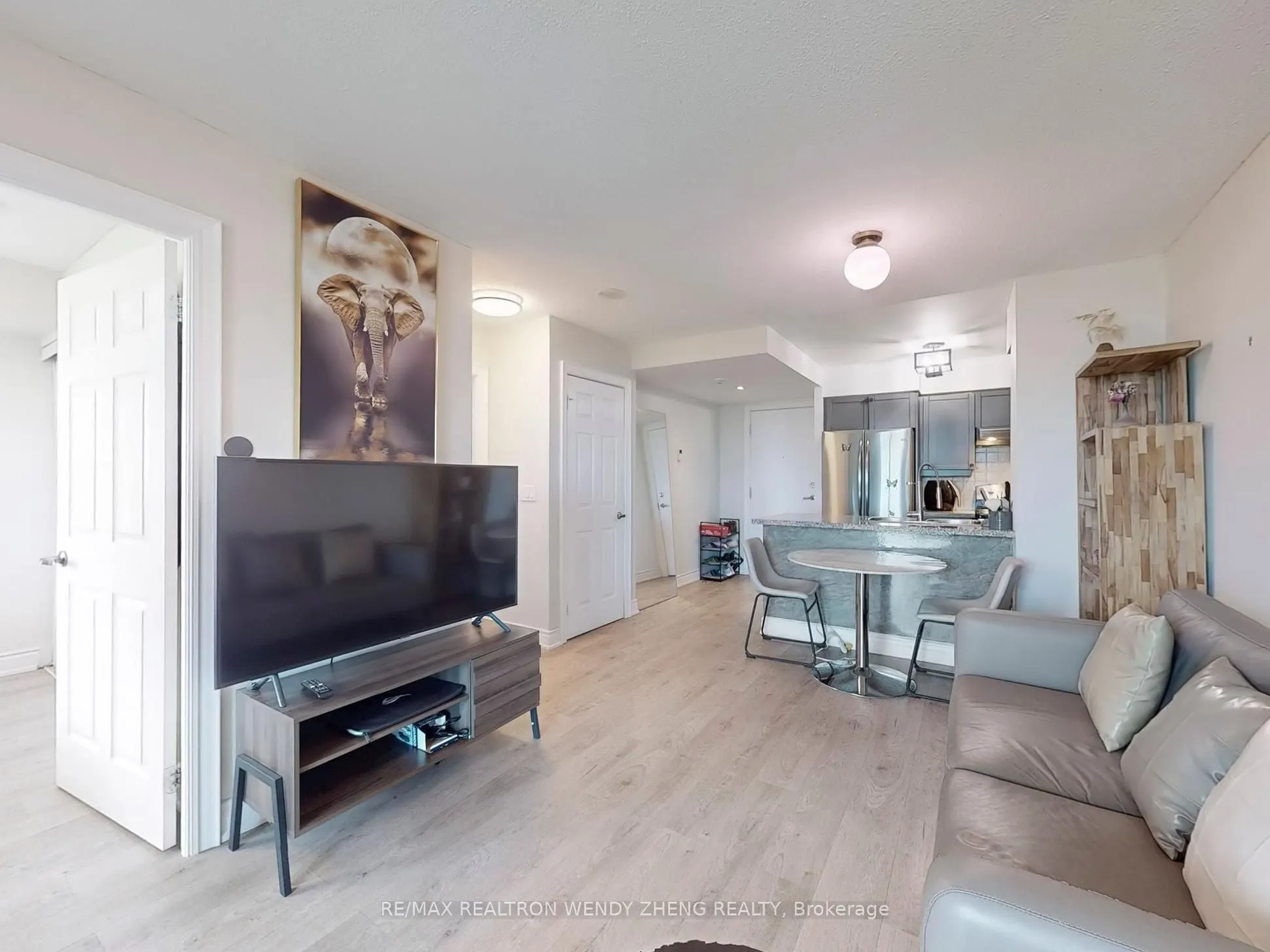 15 Greenview Avenue, #910