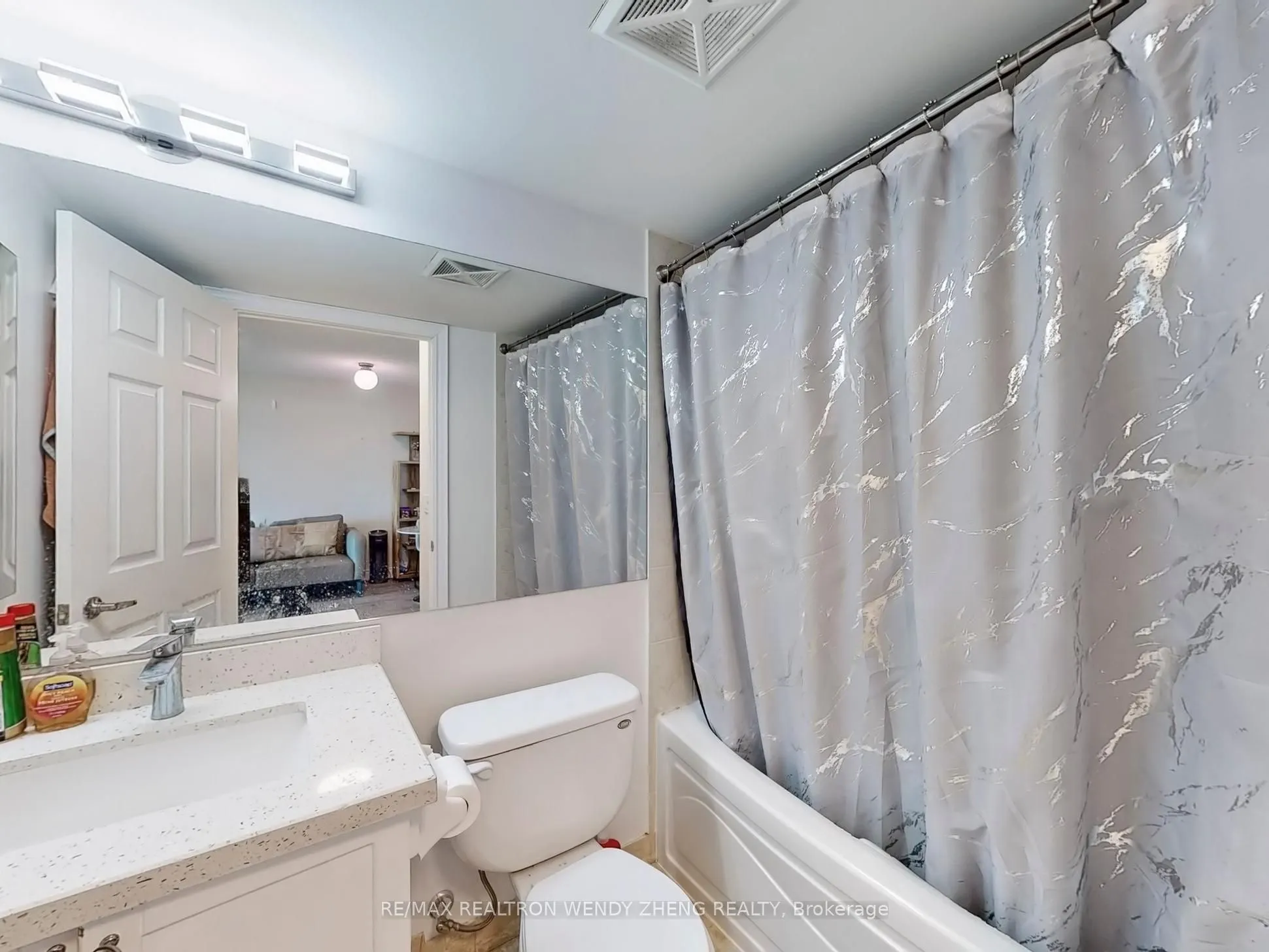 15 Greenview Avenue, #910
