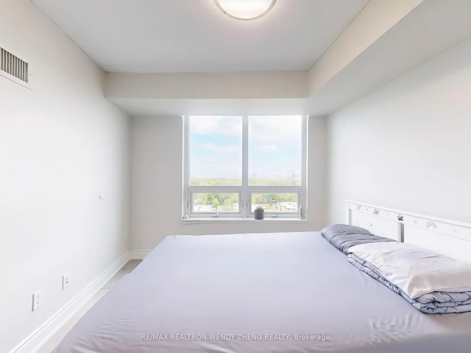 15 Greenview Avenue, #910