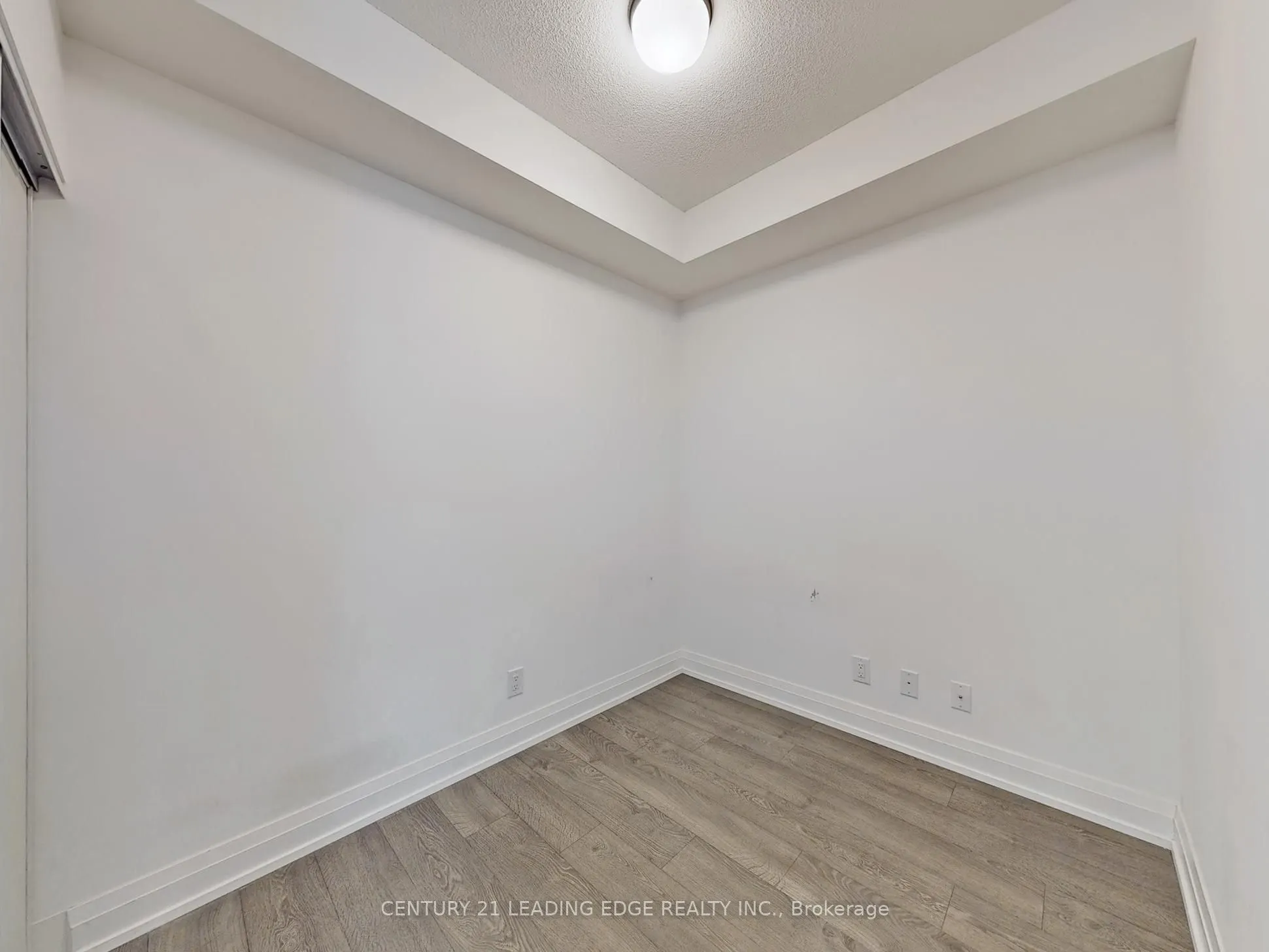 591 Sheppard Avenue E, #607