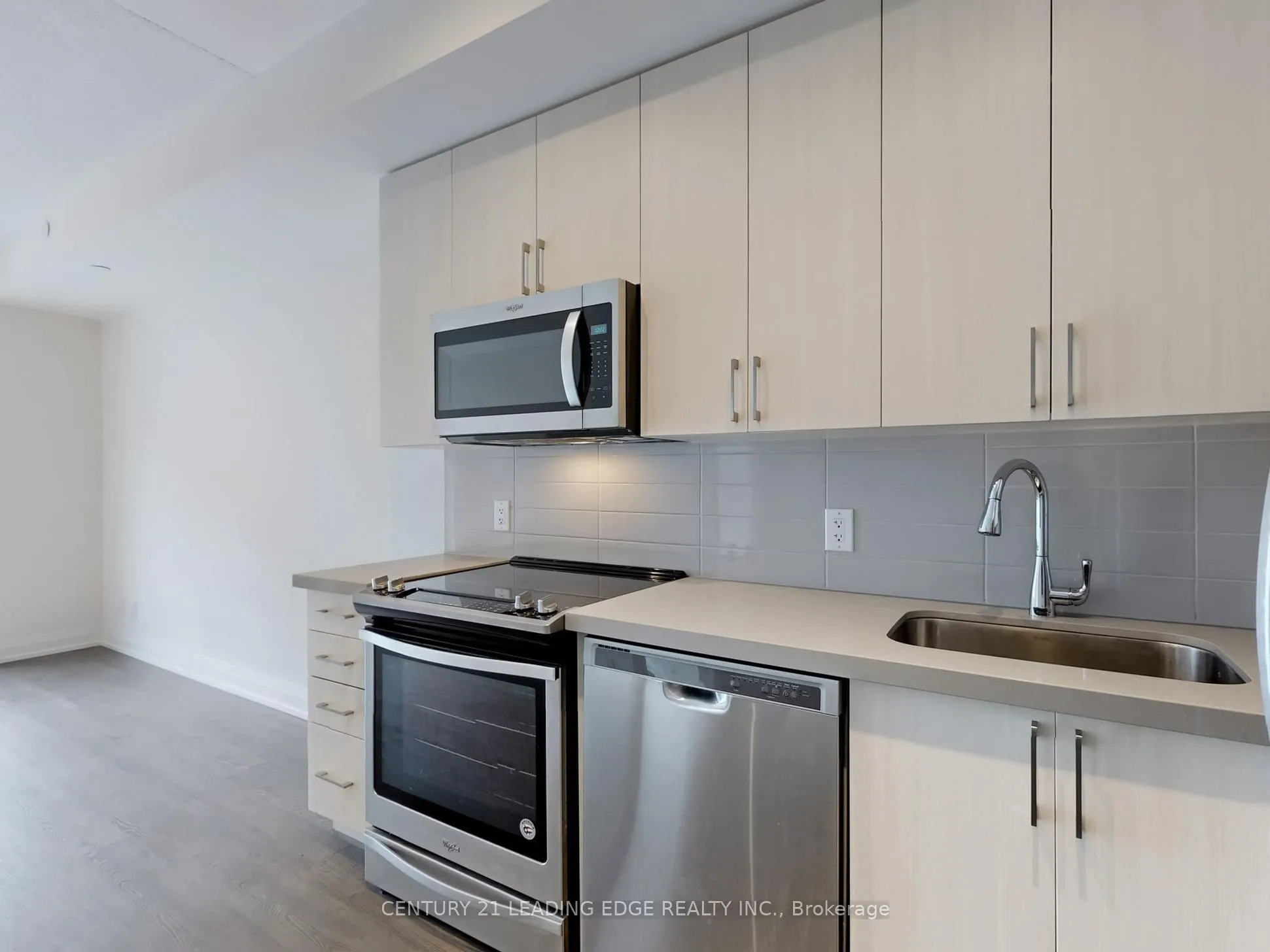 591 Sheppard Avenue E, #607