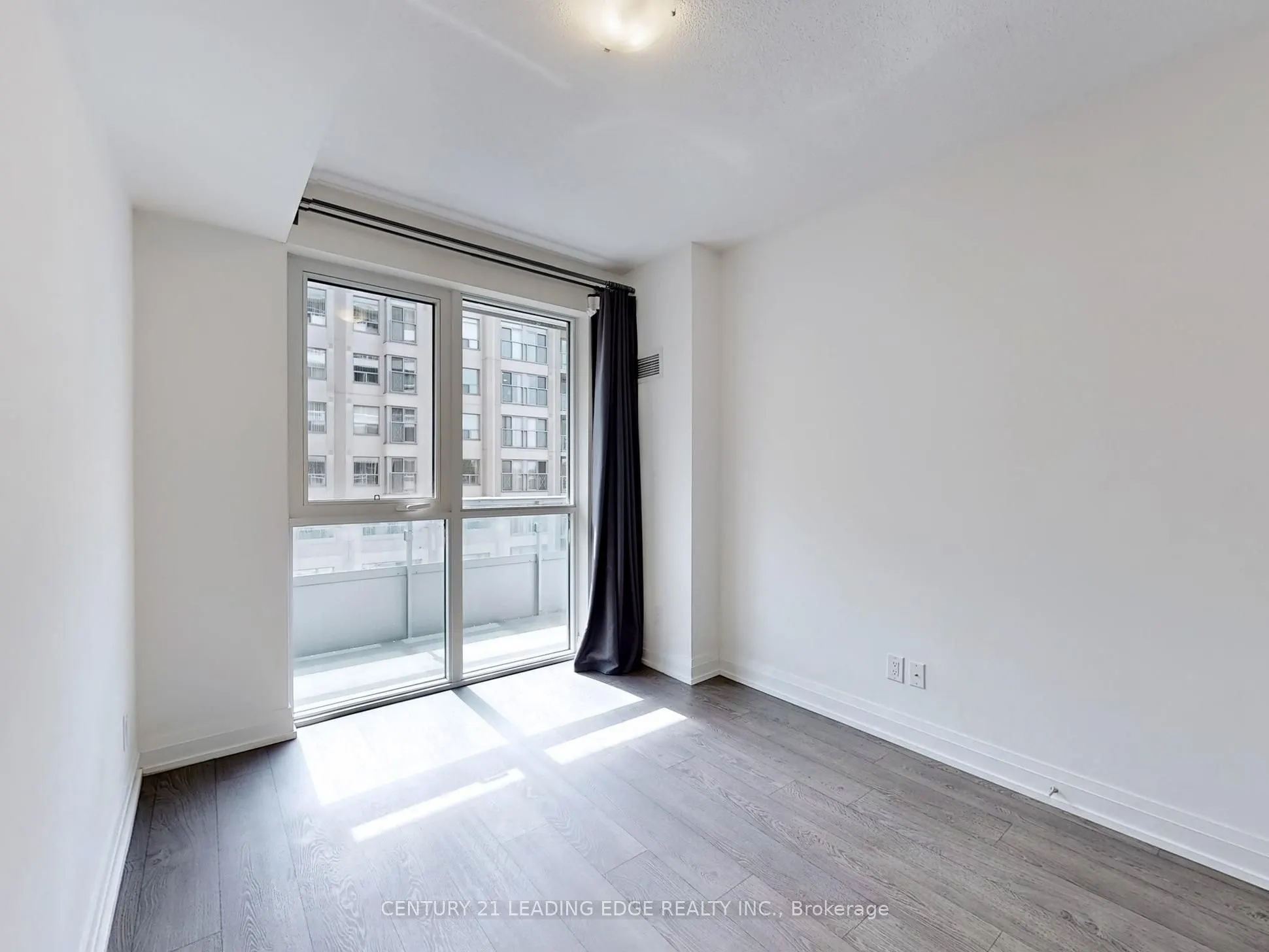 591 Sheppard Avenue E, #607