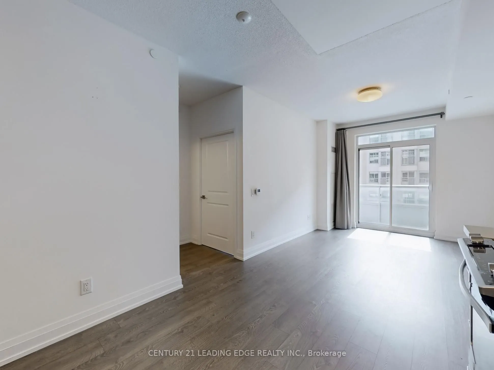 591 Sheppard Avenue E, #607