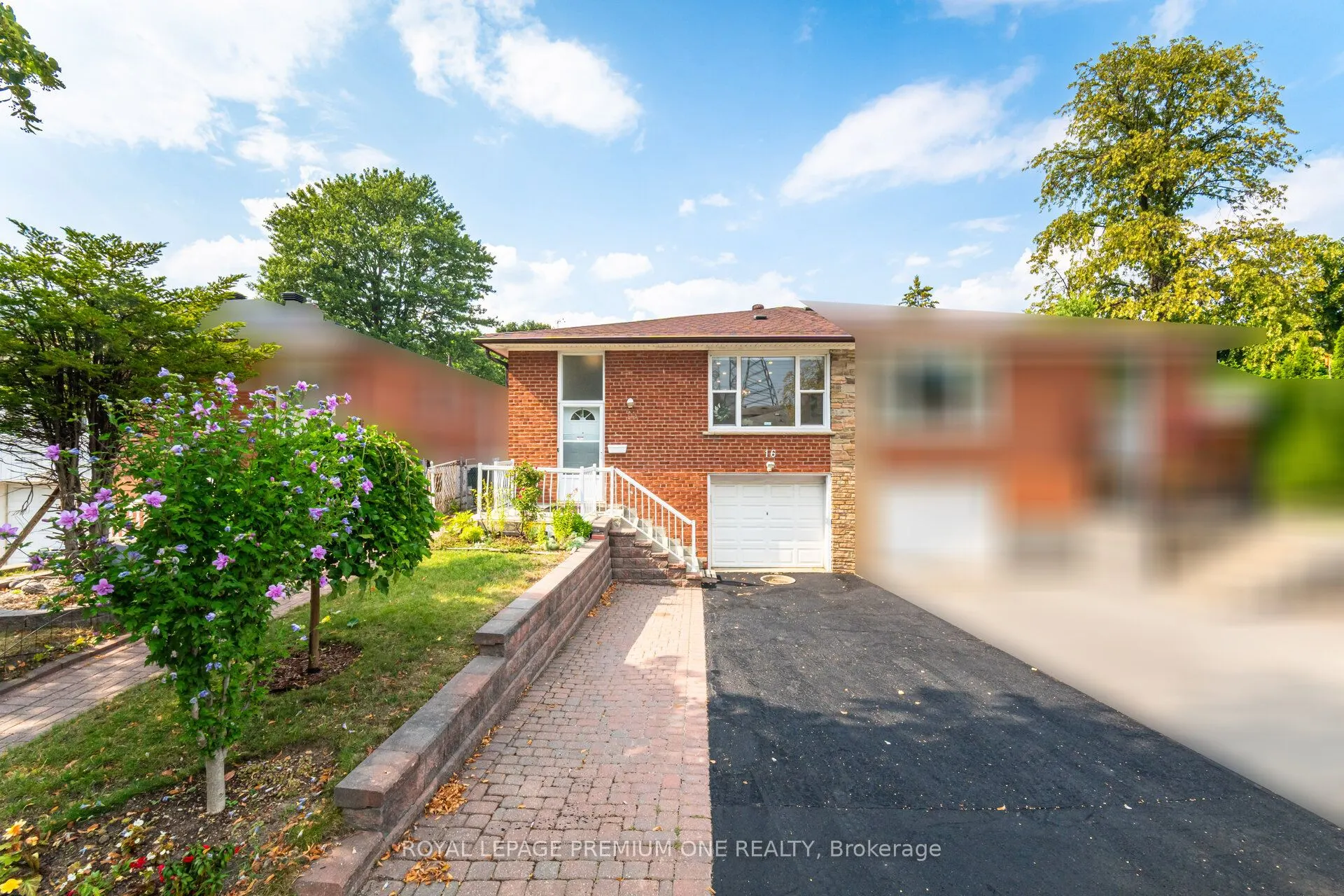 16 Reiber Crescent S