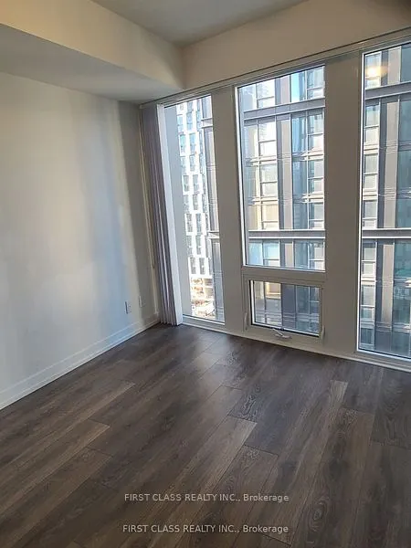 60 Shuter Street, #1810