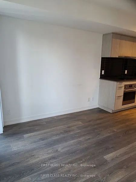 60 Shuter Street, #1810