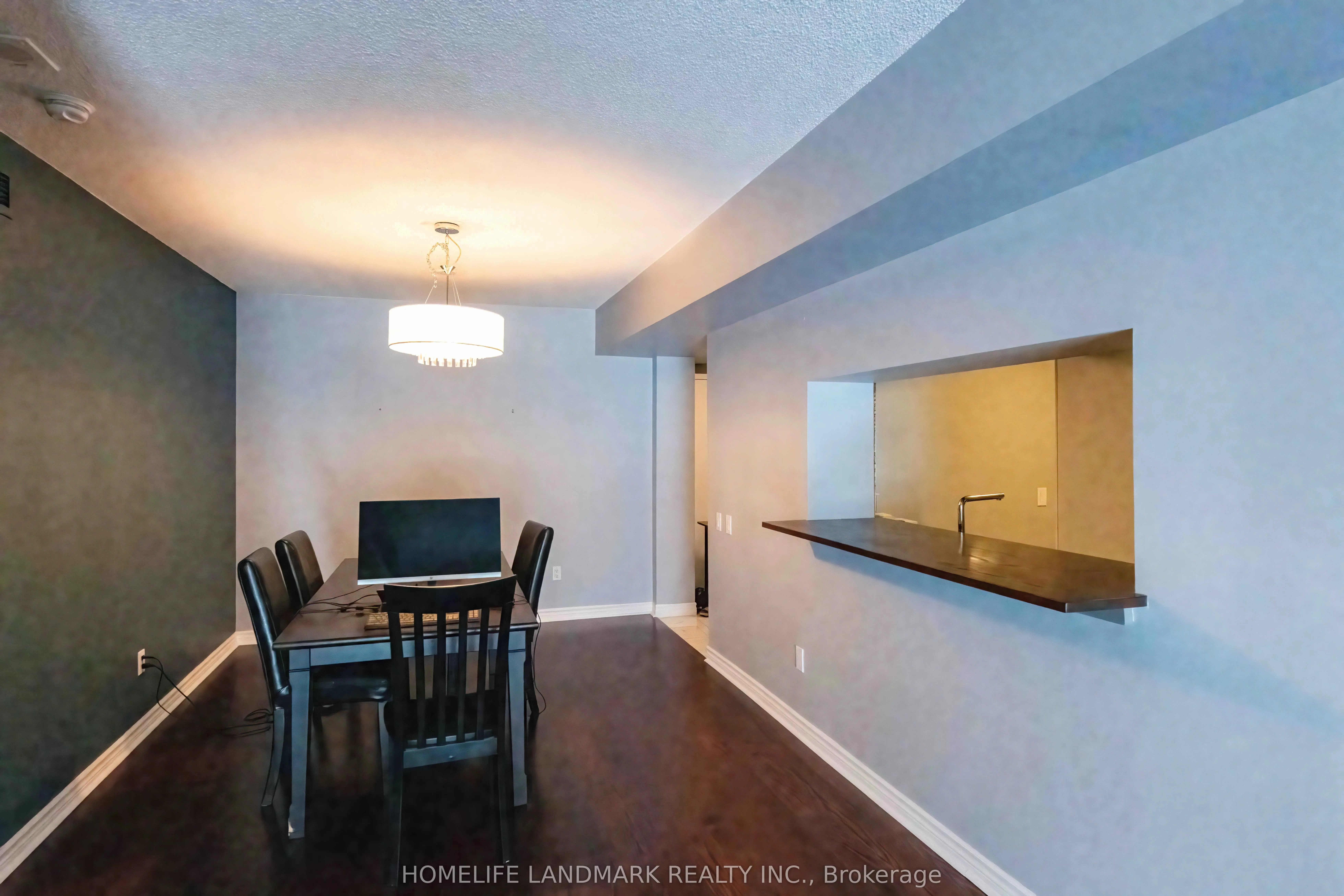 71 Simcoe Street, #1002