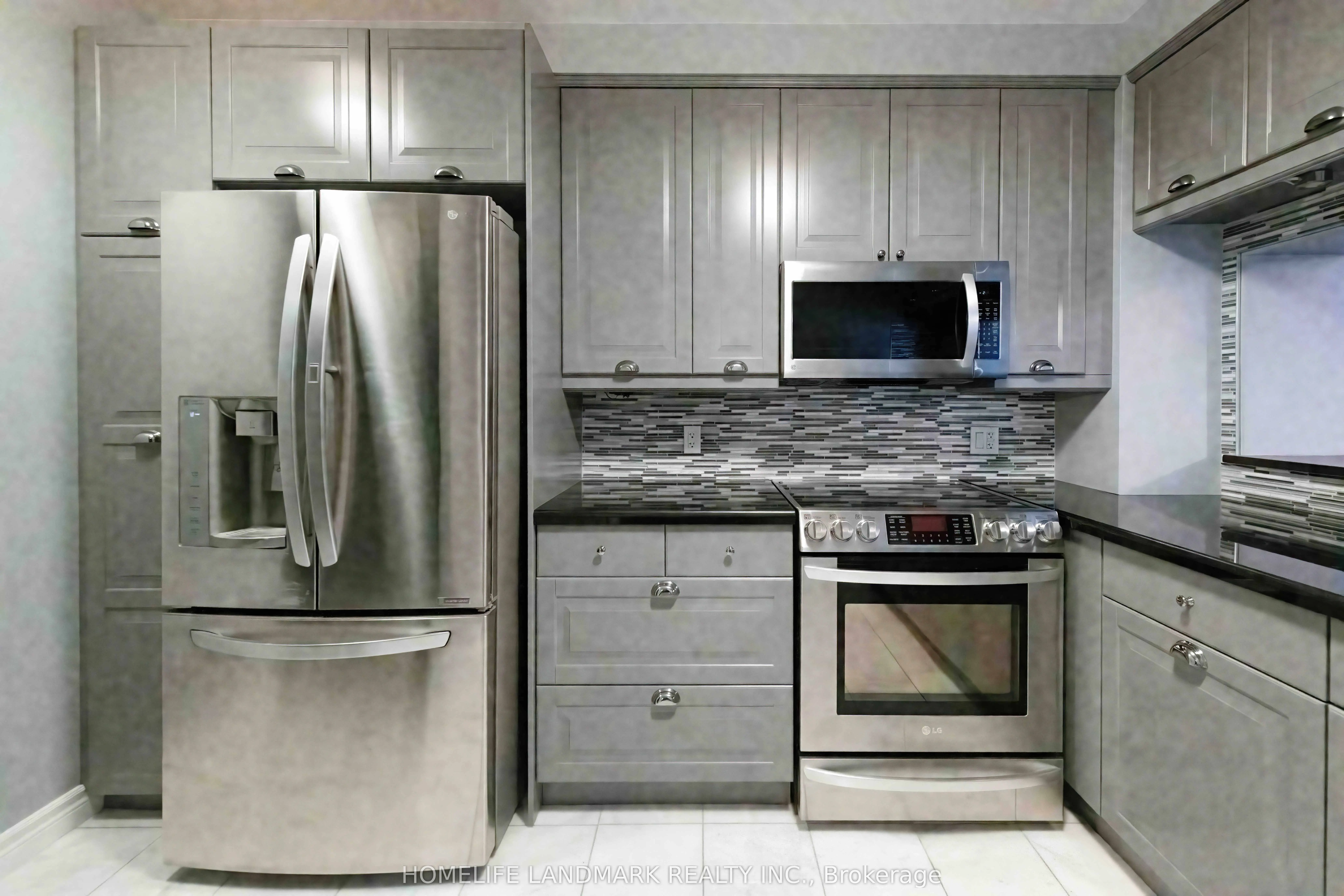 71 Simcoe Street, #1002