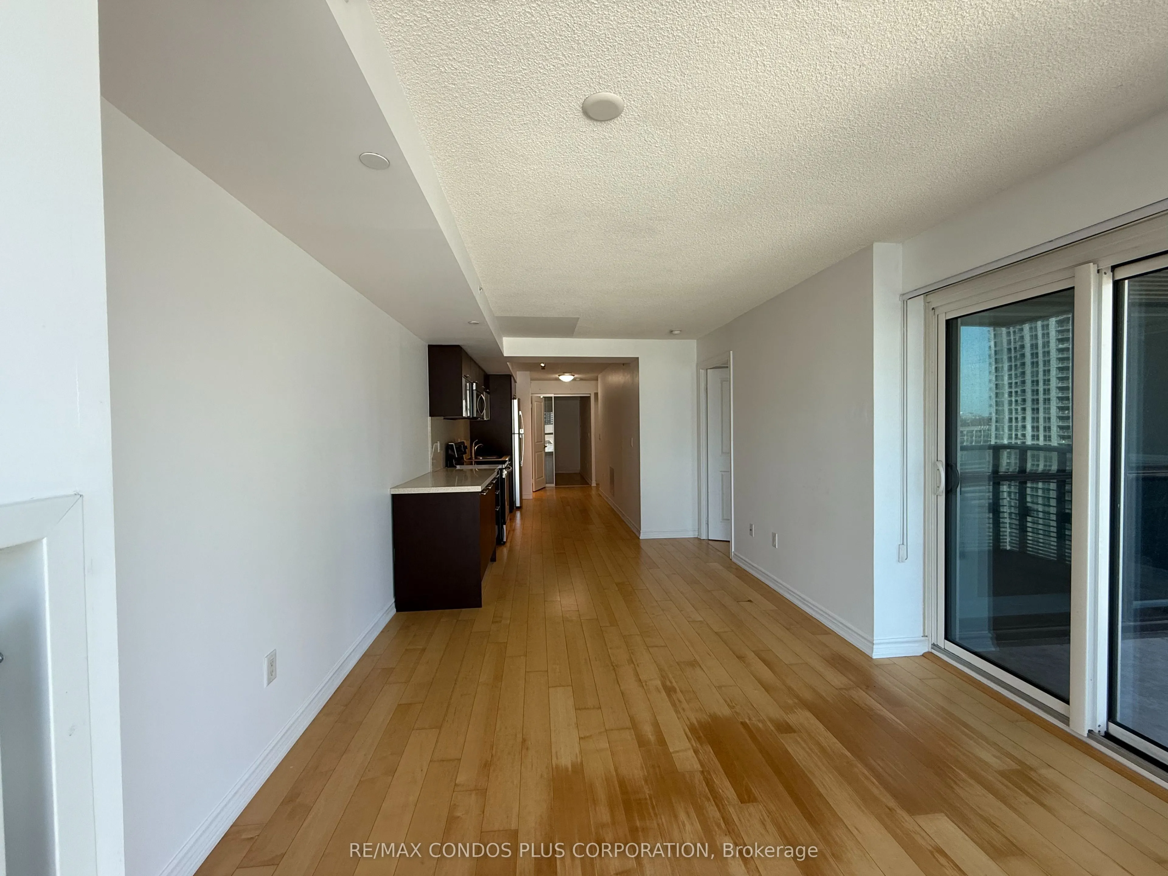 386 Yonge Street, #1616