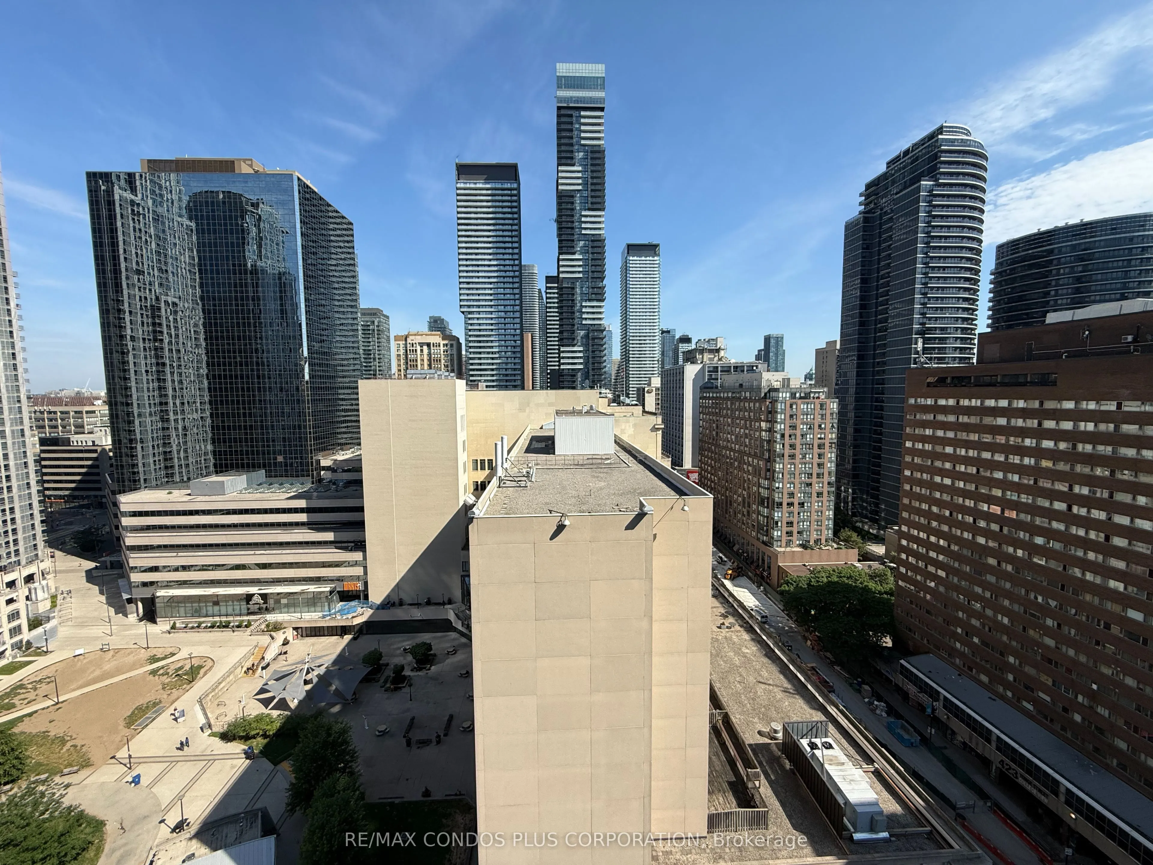 386 Yonge Street, #1616