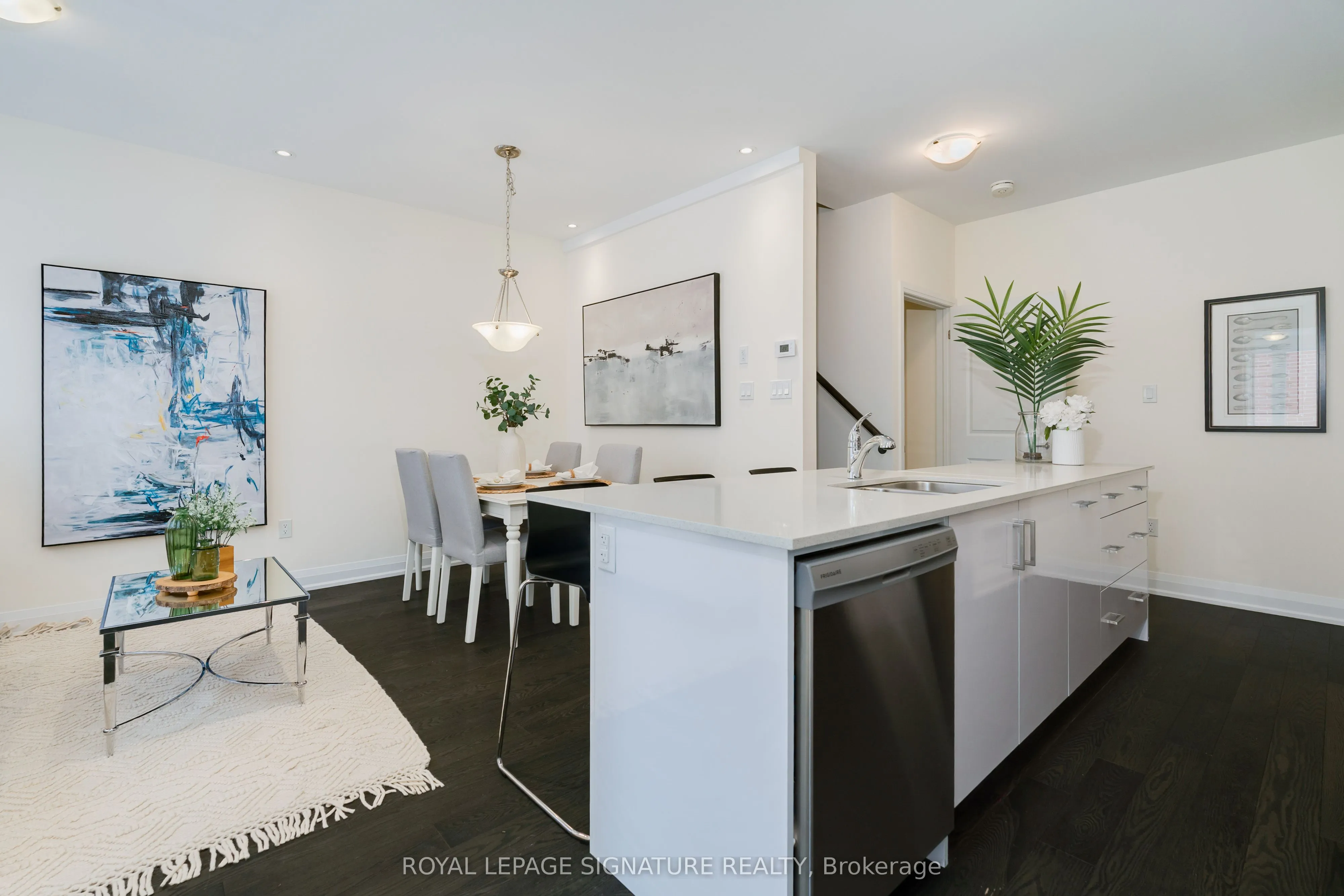 1972 Victoria Park Avenue, #27