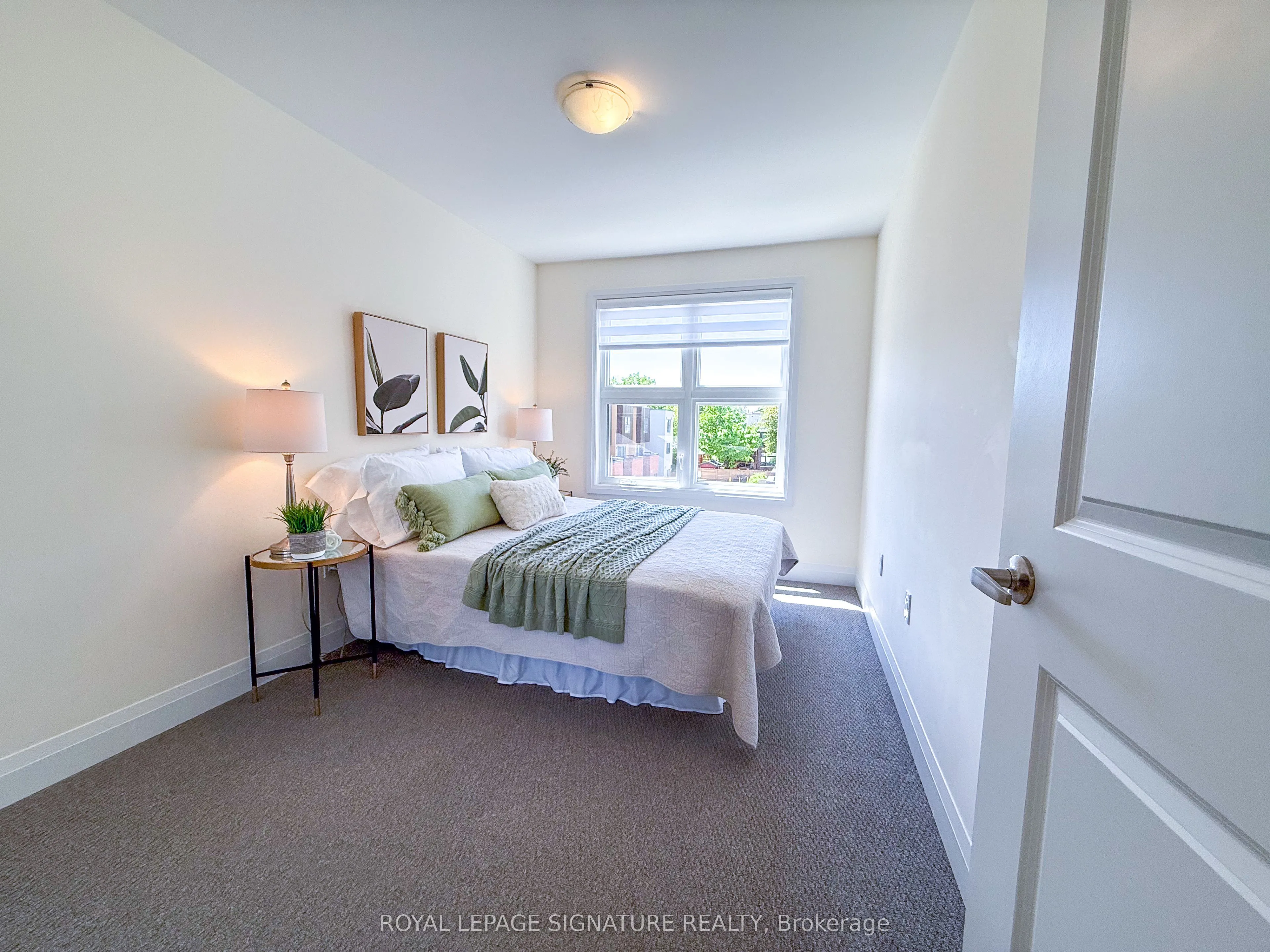 1972 Victoria Park Avenue, #27