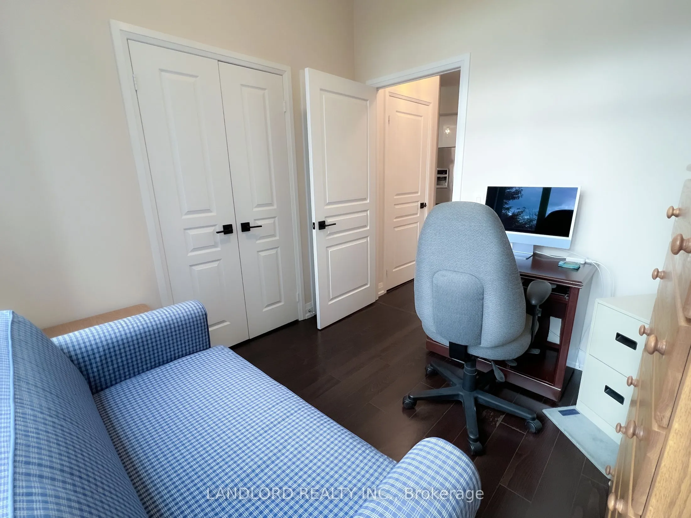 85 The Donway W, #207