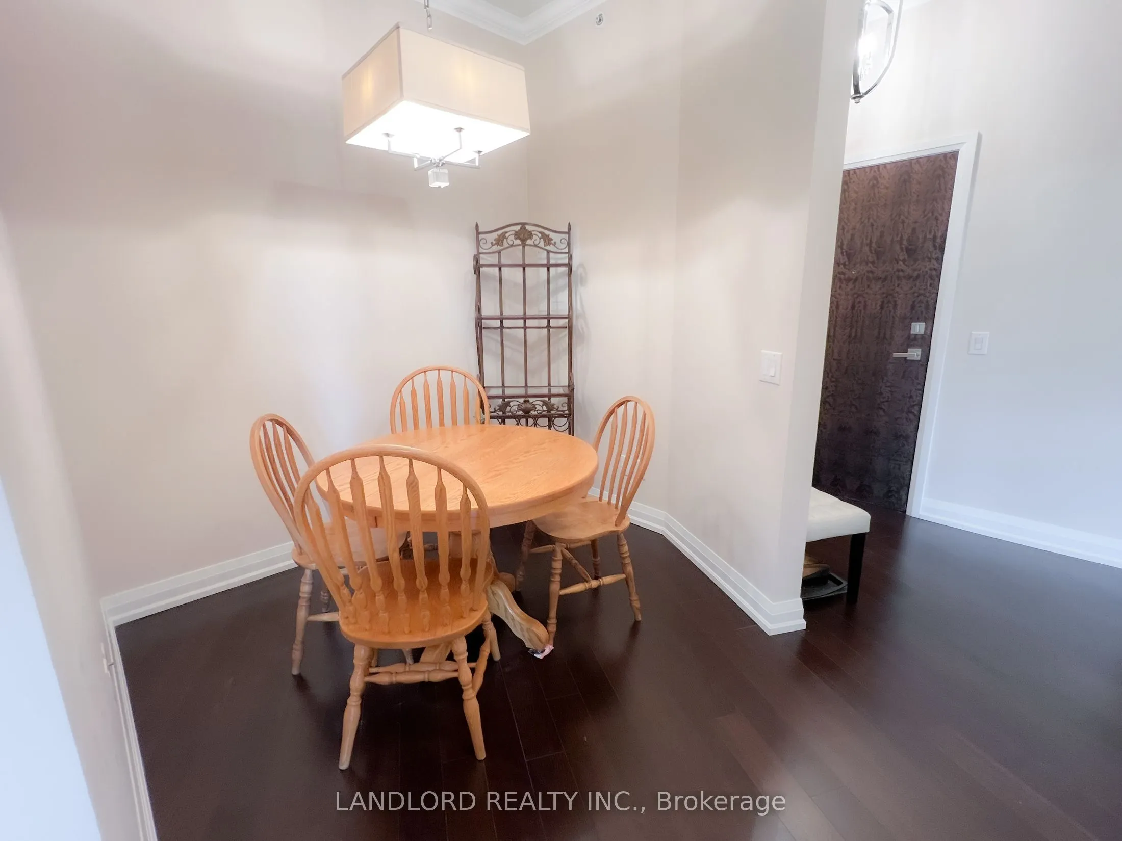 85 The Donway W, #207